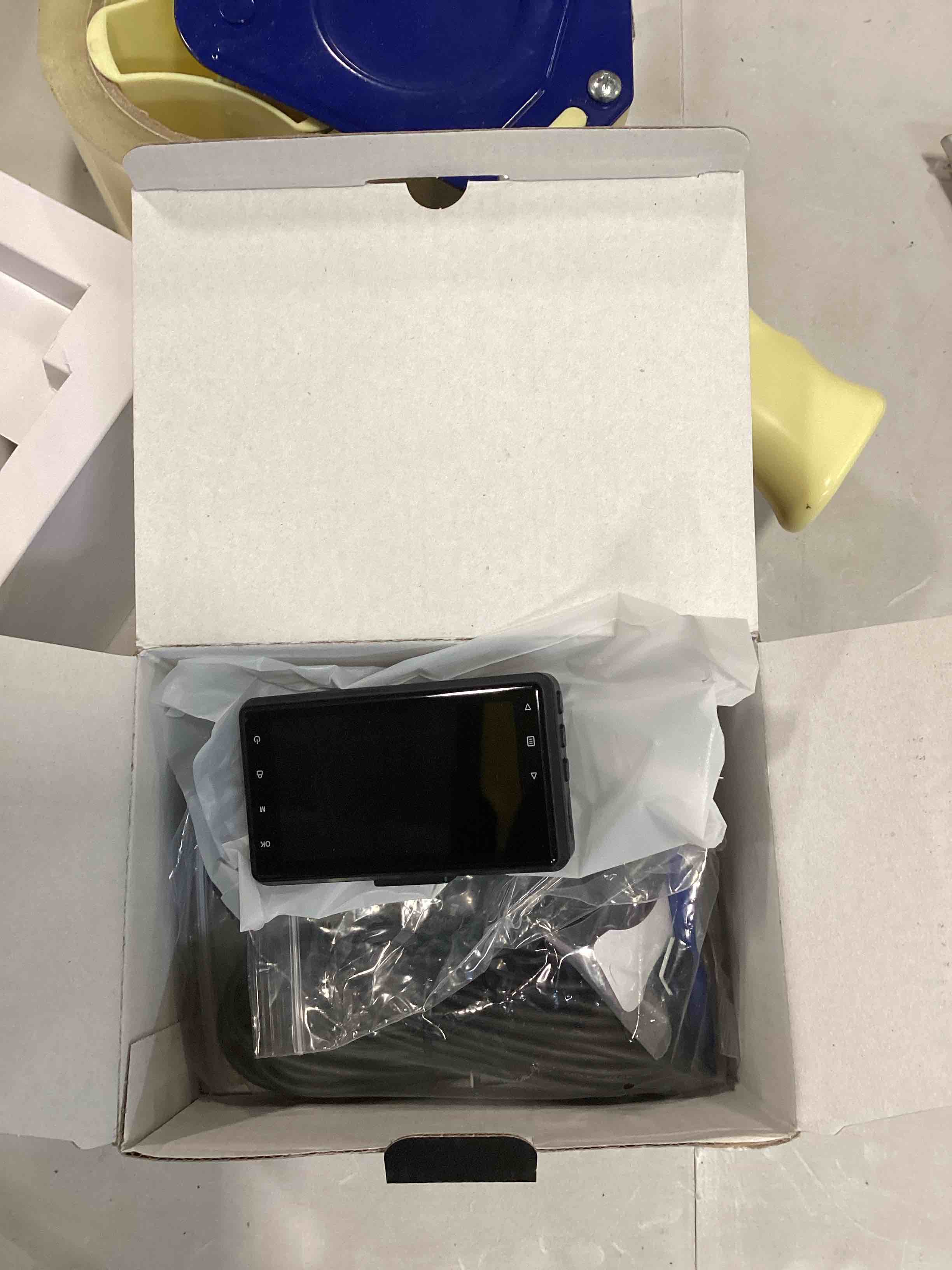 https://s3.amazonaws.com/lotting-images-prod/bidfta/YEL6492129_1718378367478.jpeg