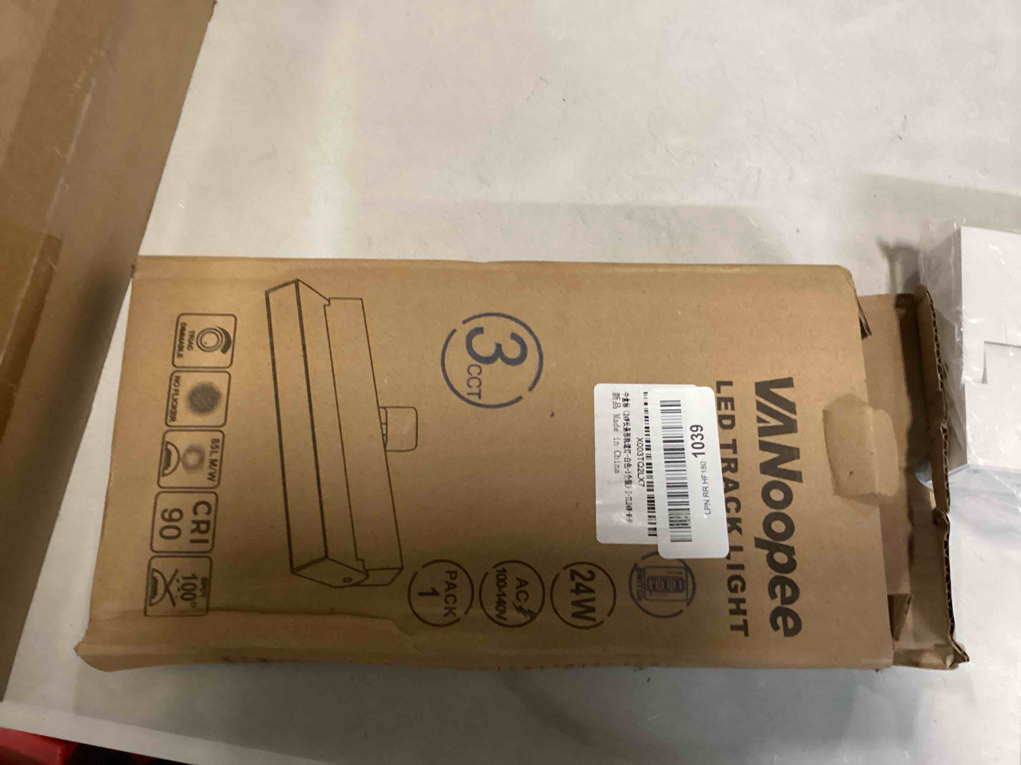 https://s3.amazonaws.com/lotting-images-prod/bidfta/YEL6492150_1718380622356.jpeg