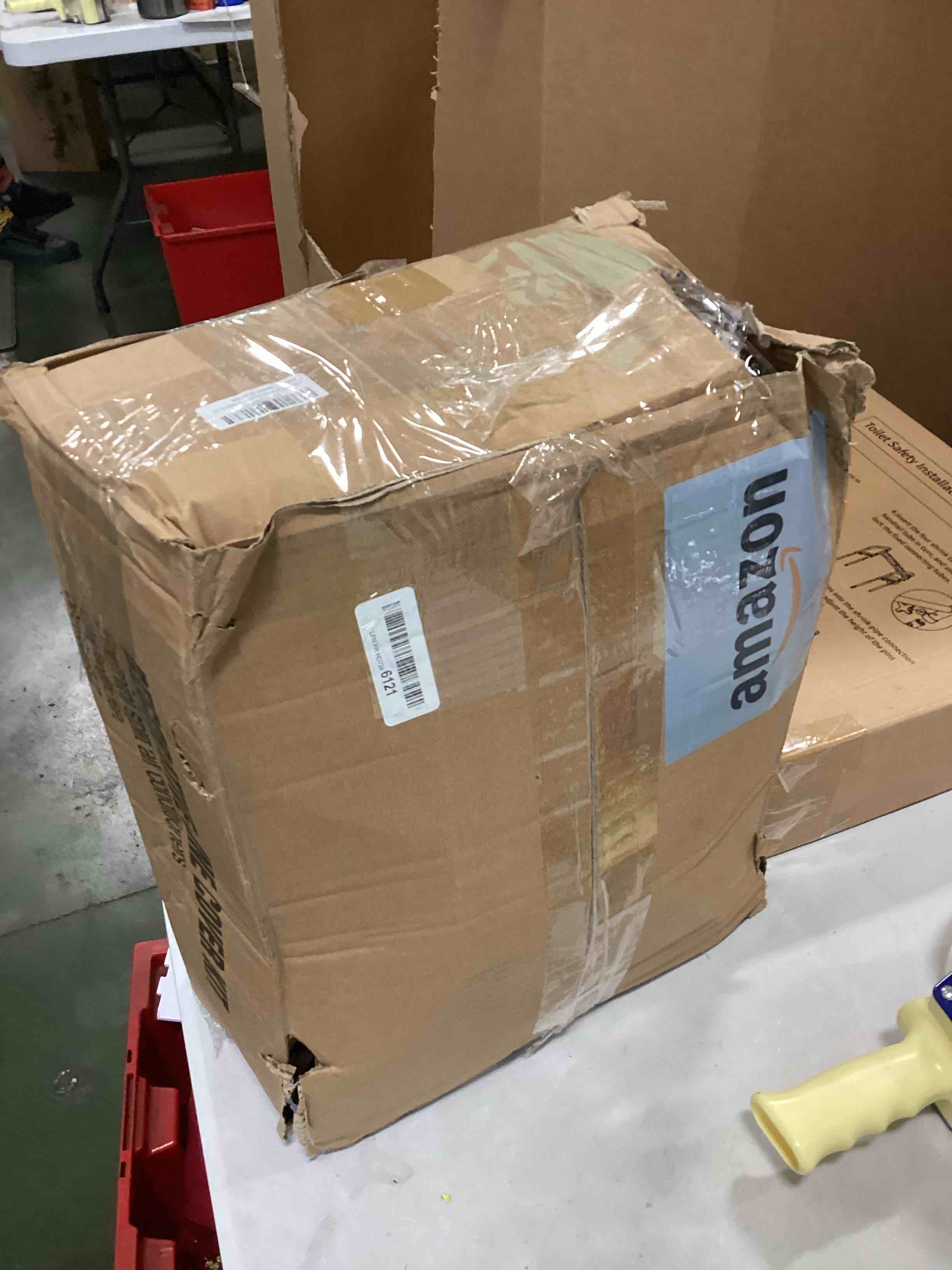 https://s3.amazonaws.com/lotting-images-prod/bidfta/YEL6492159_1718383708806.jpeg