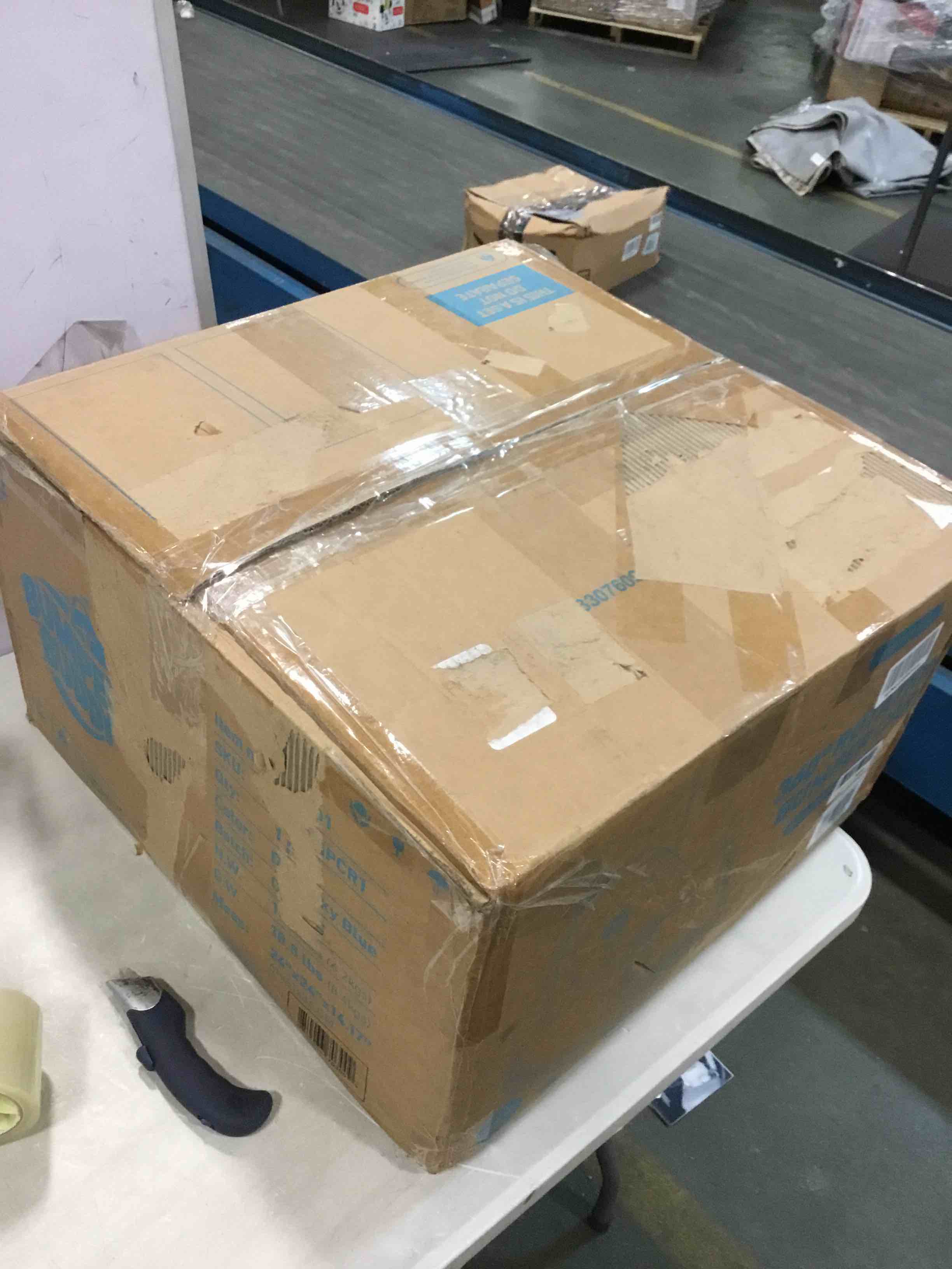 https://s3.amazonaws.com/lotting-images-prod/bidfta/YEL6492603_1717331369538.jpeg