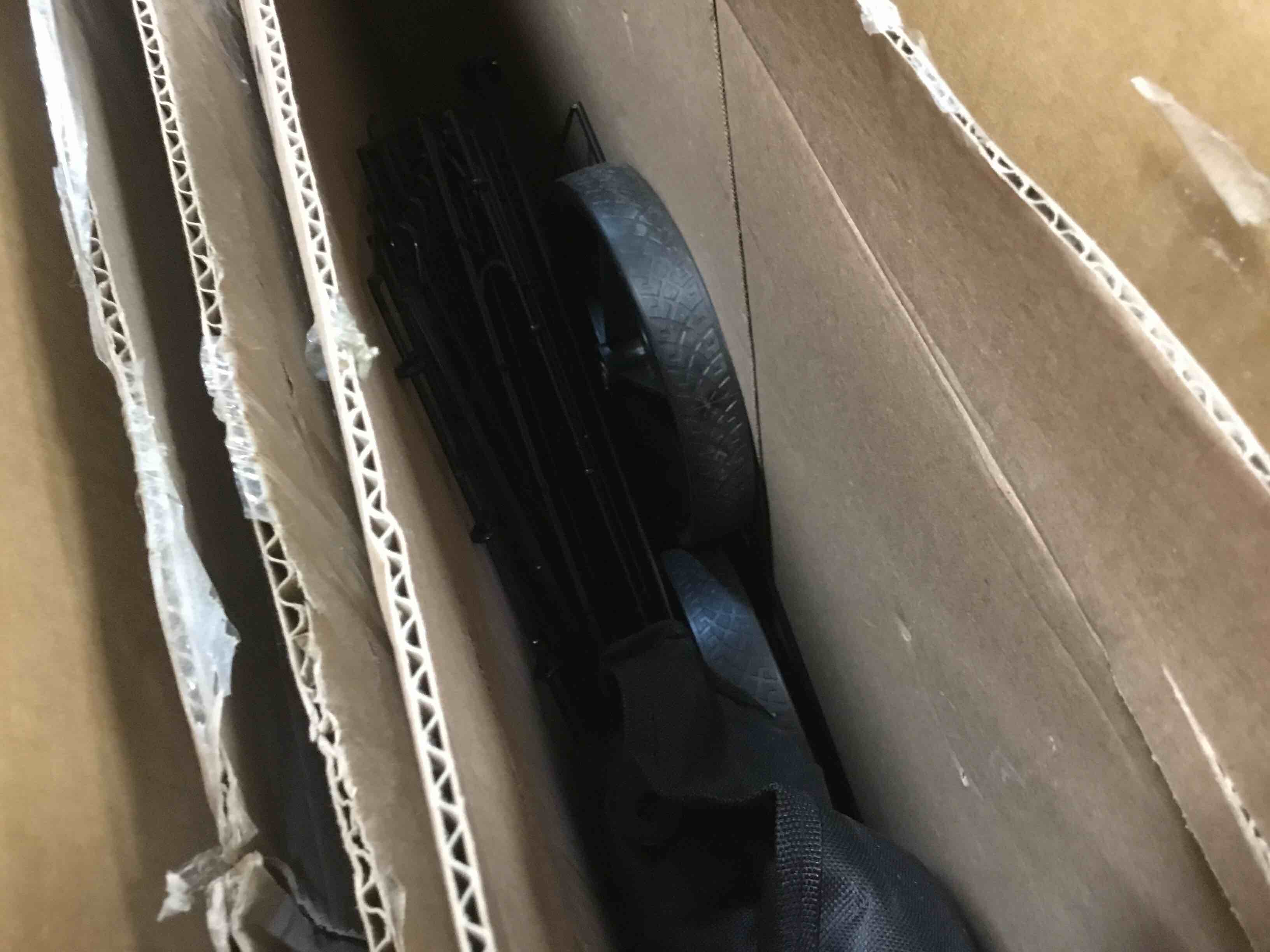 https://s3.amazonaws.com/lotting-images-prod/bidfta/YEL6493080_1717510788853.jpeg