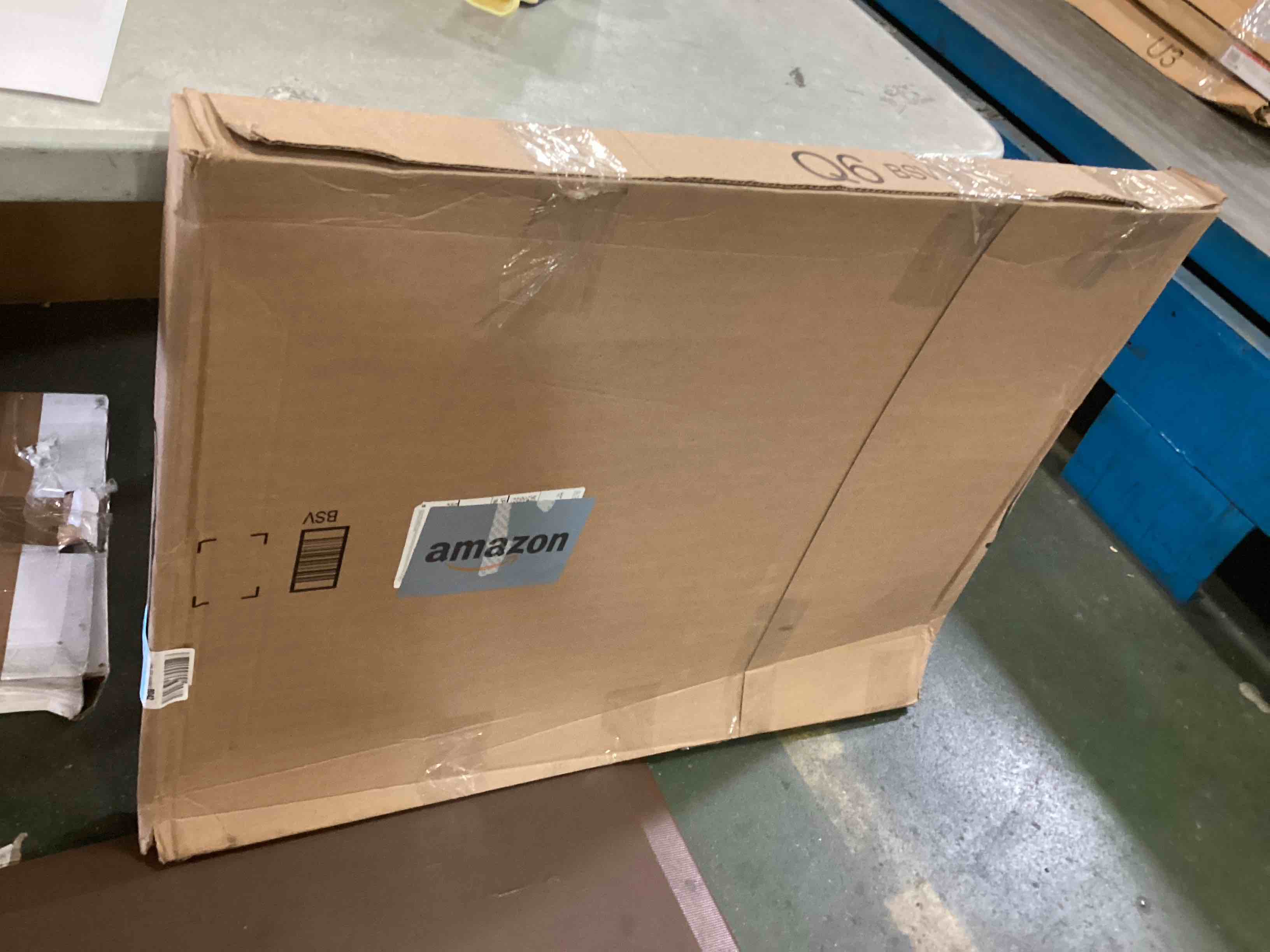 https://s3.amazonaws.com/lotting-images-prod/bidfta/YEL6494063_1717098982227.jpeg