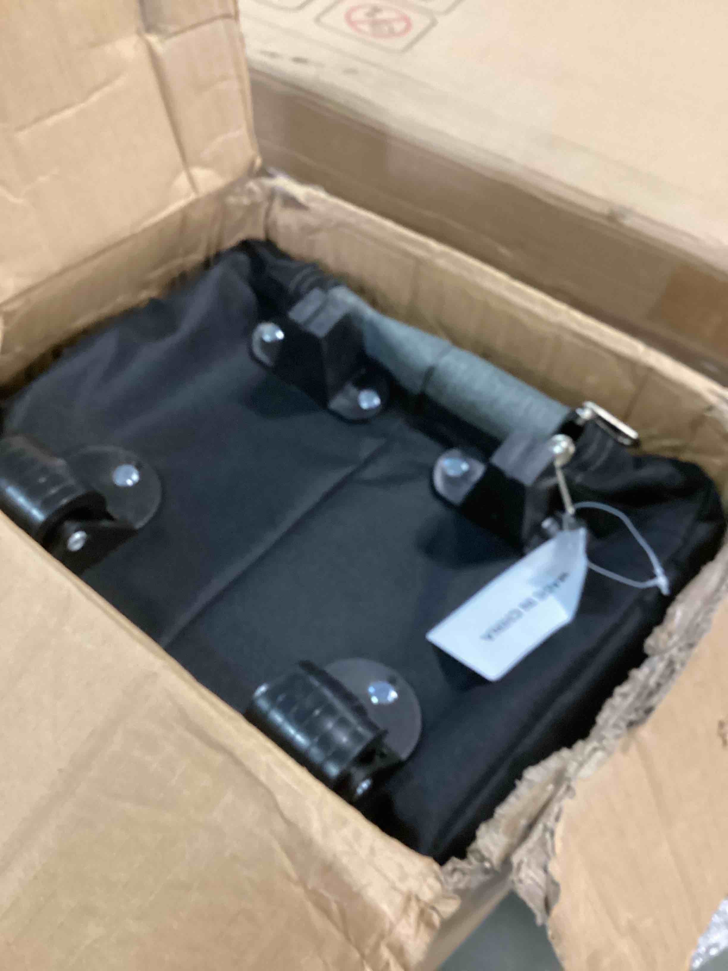 https://s3.amazonaws.com/lotting-images-prod/bidfta/YEL6494310_1717180590262.jpeg