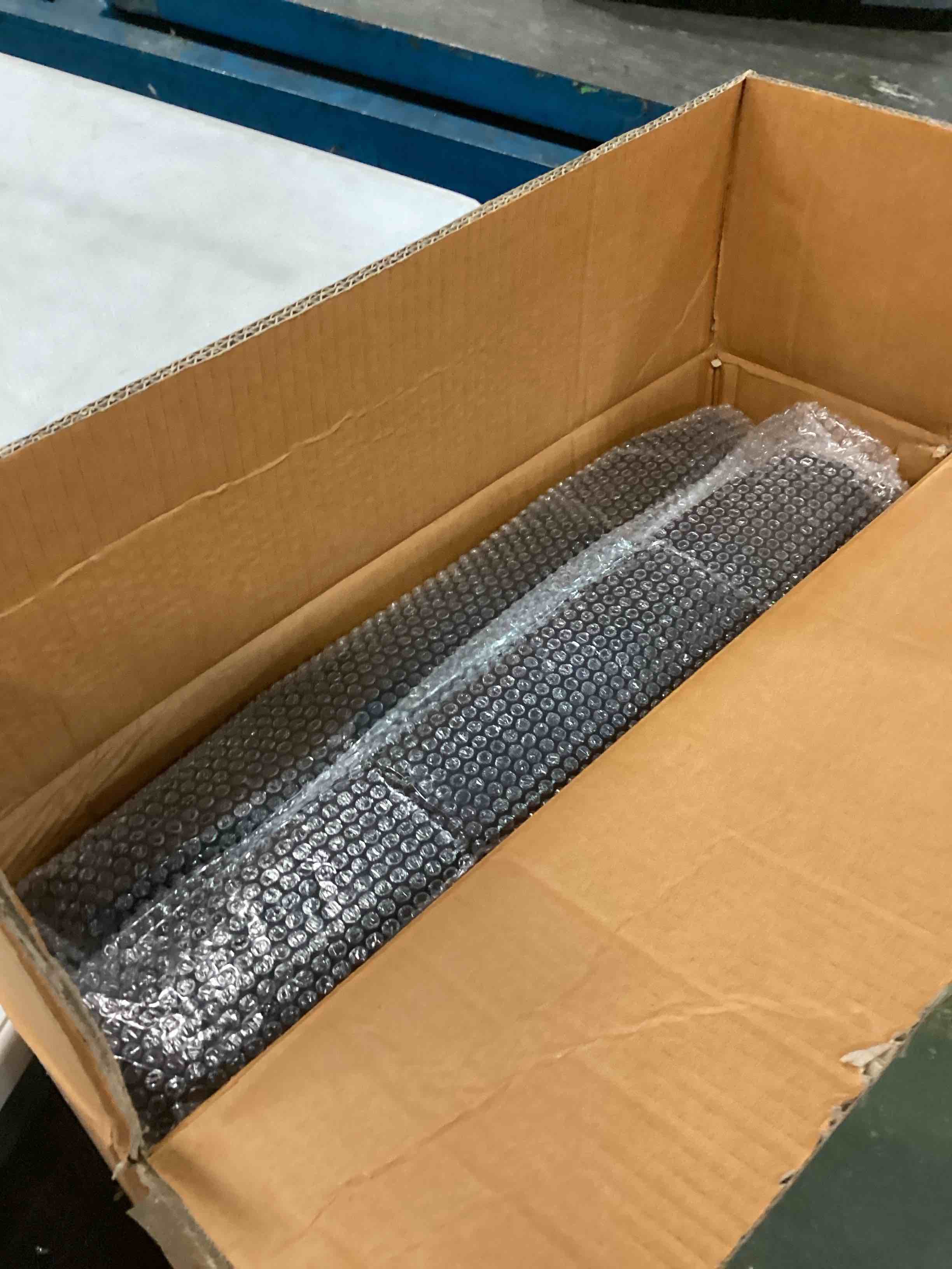 https://s3.amazonaws.com/lotting-images-prod/bidfta/YEL6494773_1717424502685.jpeg