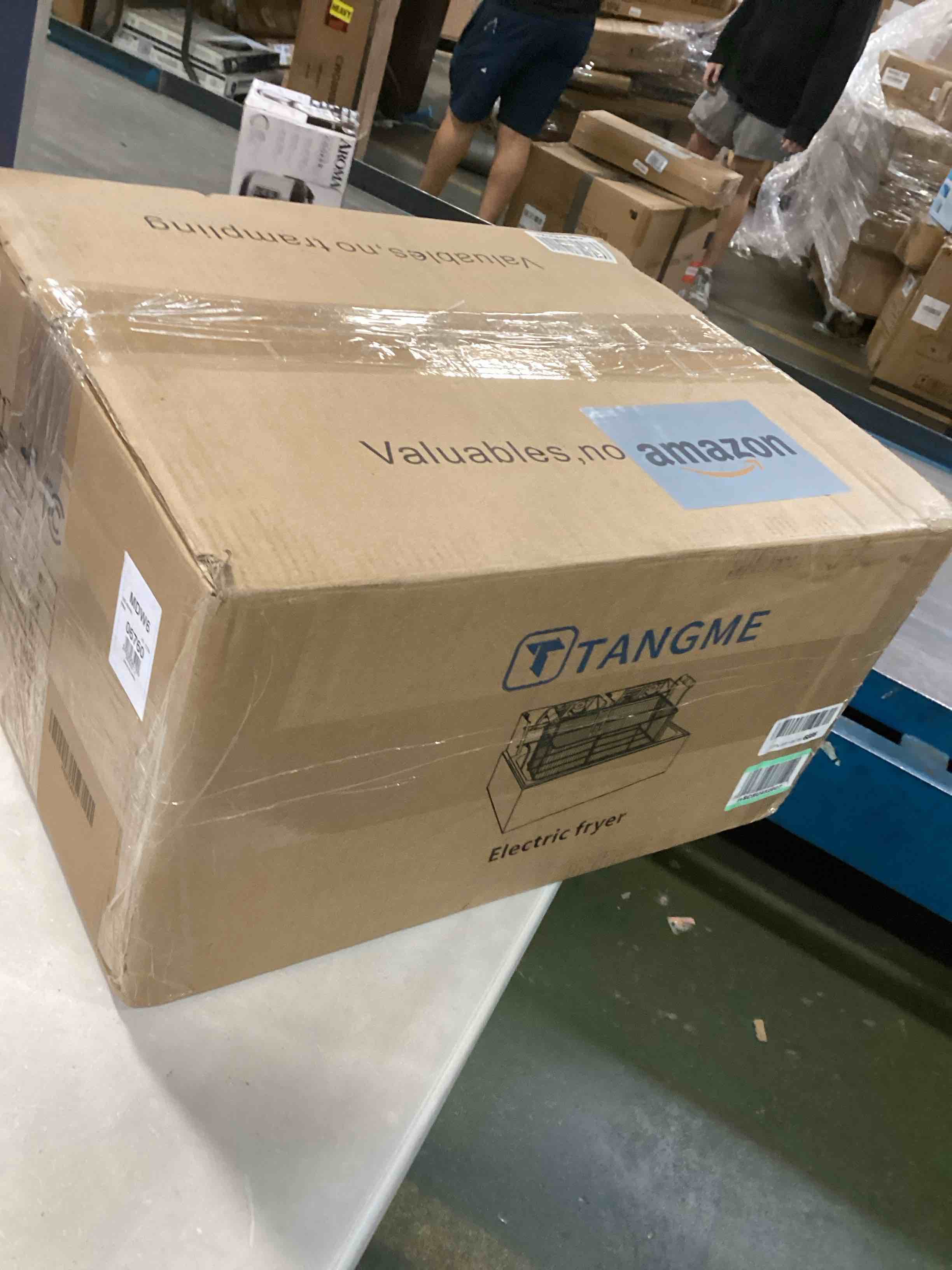 https://s3.amazonaws.com/lotting-images-prod/bidfta/YEL6494941_1717442362701.jpeg
