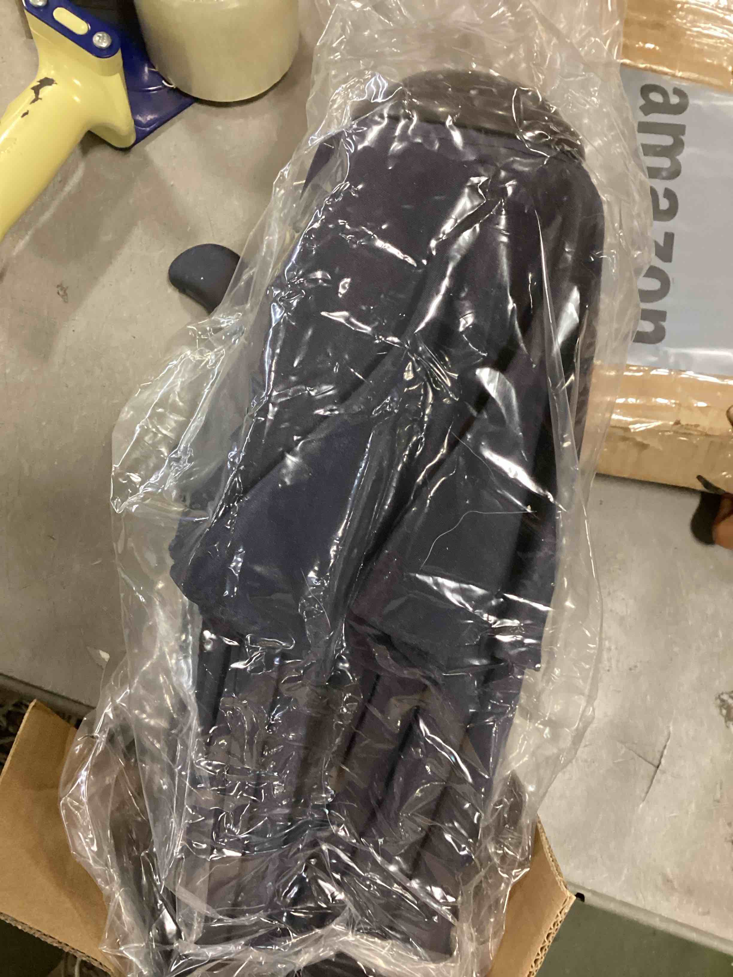 https://s3.amazonaws.com/lotting-images-prod/bidfta/YEL6495323_1717590152098.jpeg