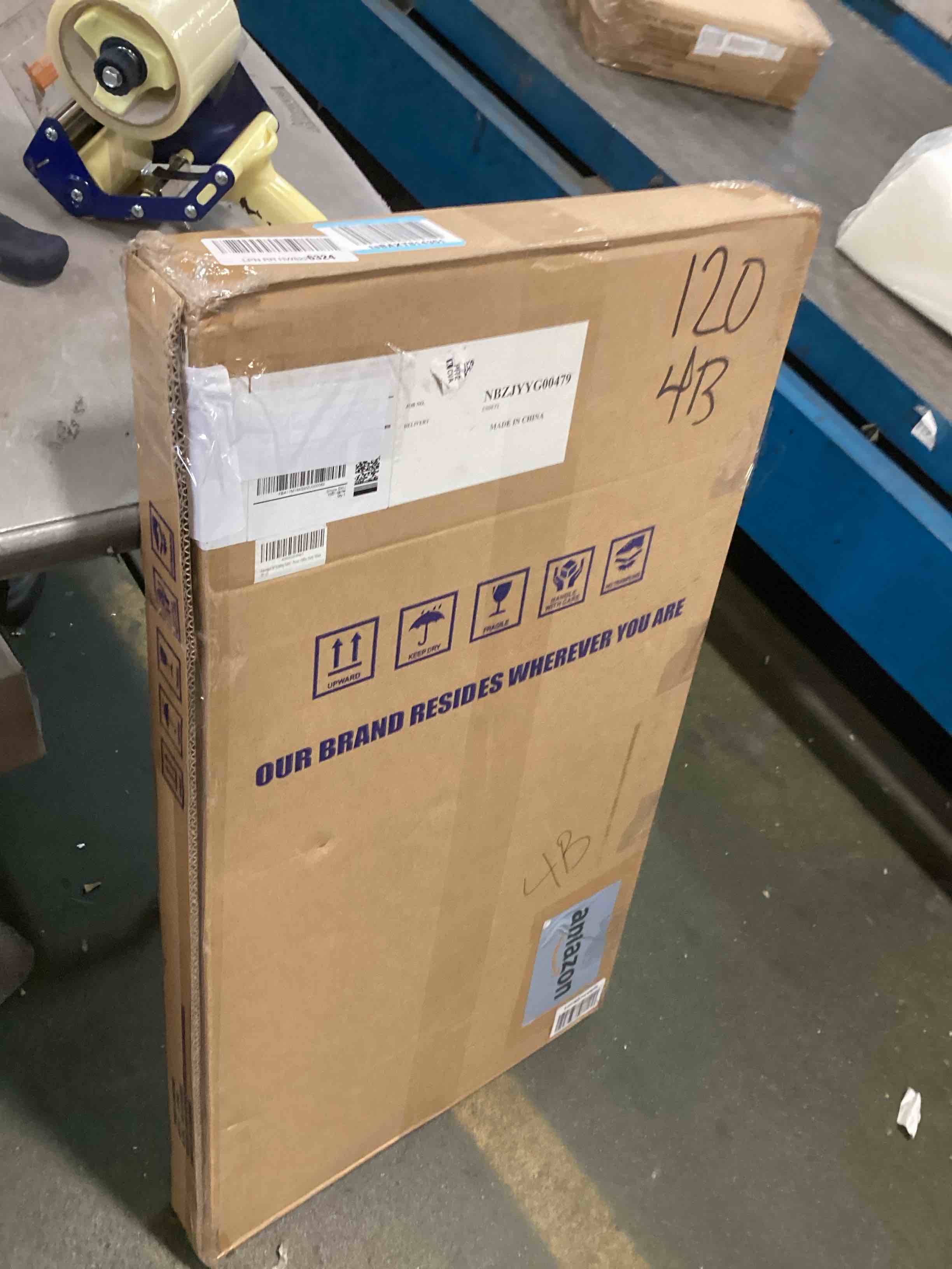 https://s3.amazonaws.com/lotting-images-prod/bidfta/YEL6495402_1717597883559.jpeg