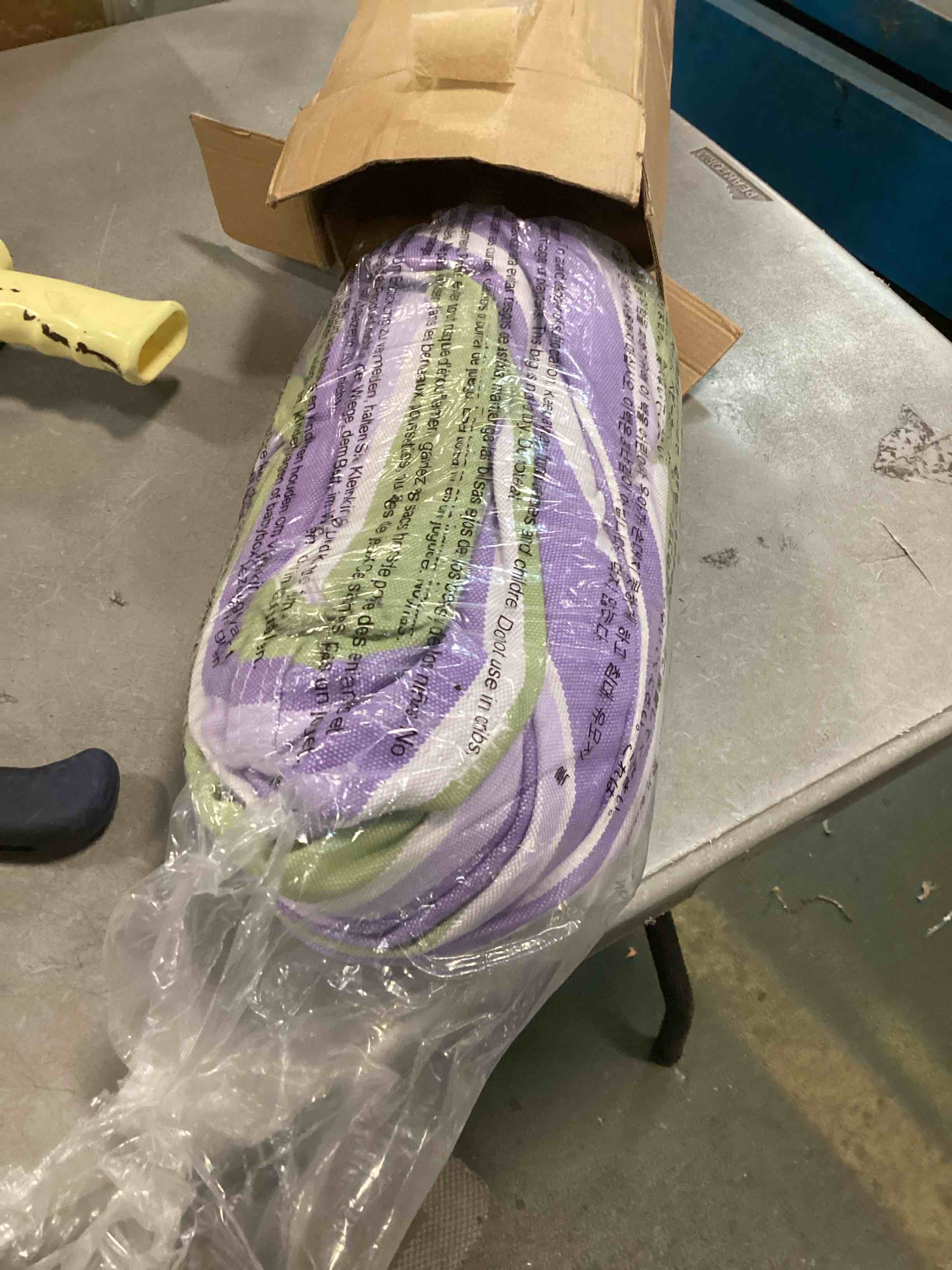 https://s3.amazonaws.com/lotting-images-prod/bidfta/YEL6495412_1717598846643.jpeg