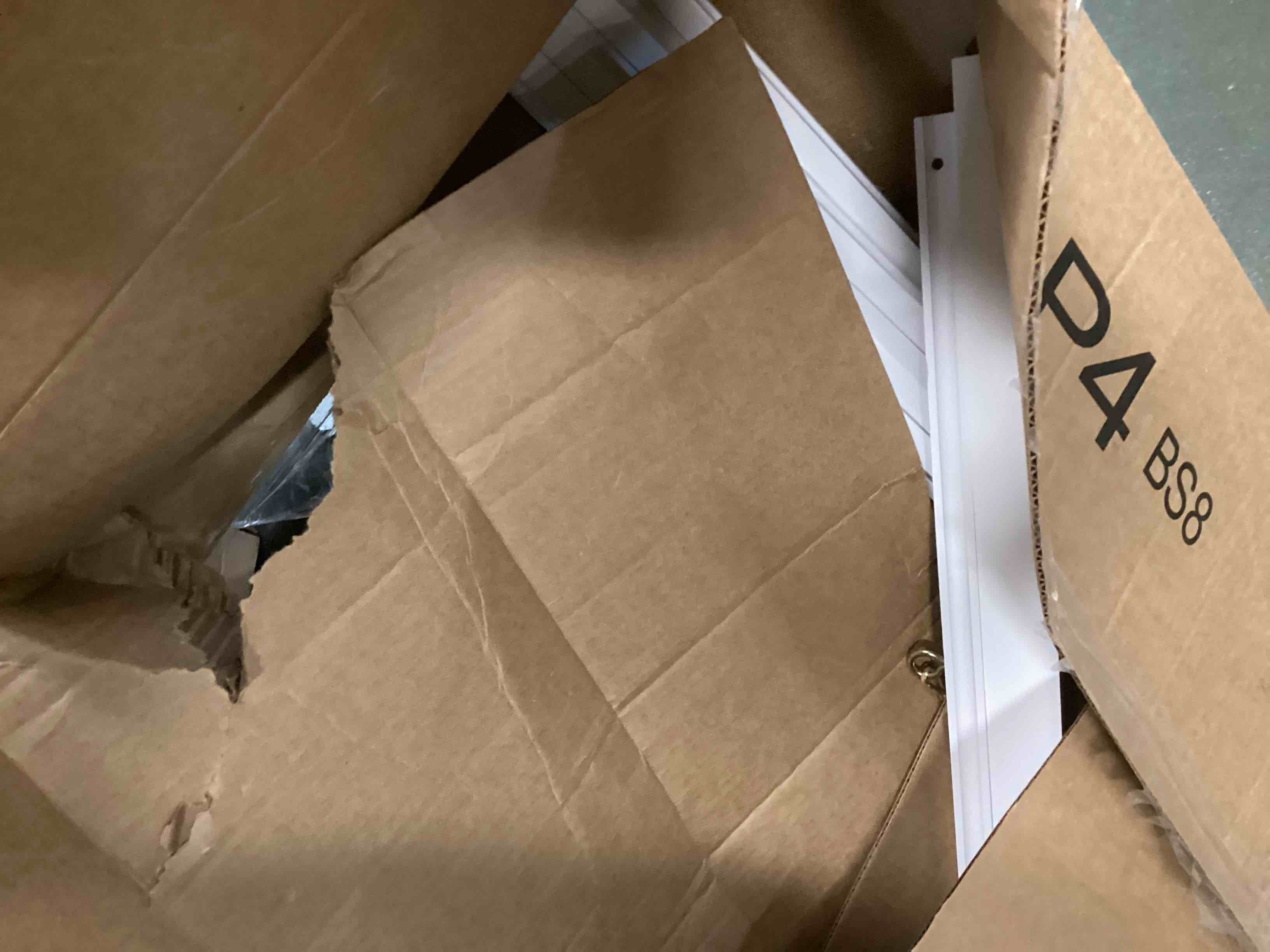 https://s3.amazonaws.com/lotting-images-prod/bidfta/YEL6495415_1717599200792.jpeg