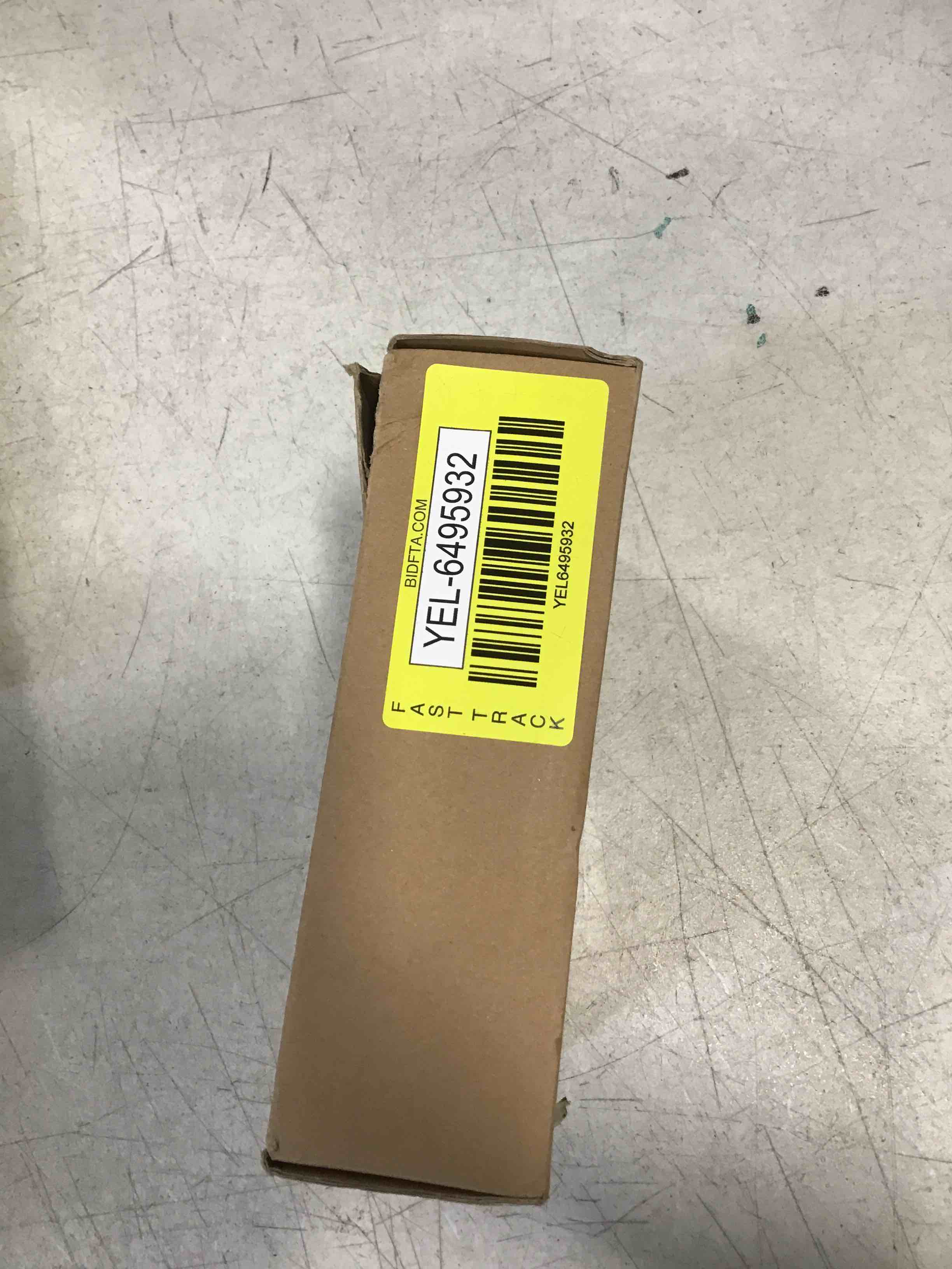https://s3.amazonaws.com/lotting-images-prod/bidfta/YEL6495932_1717856058289.jpeg