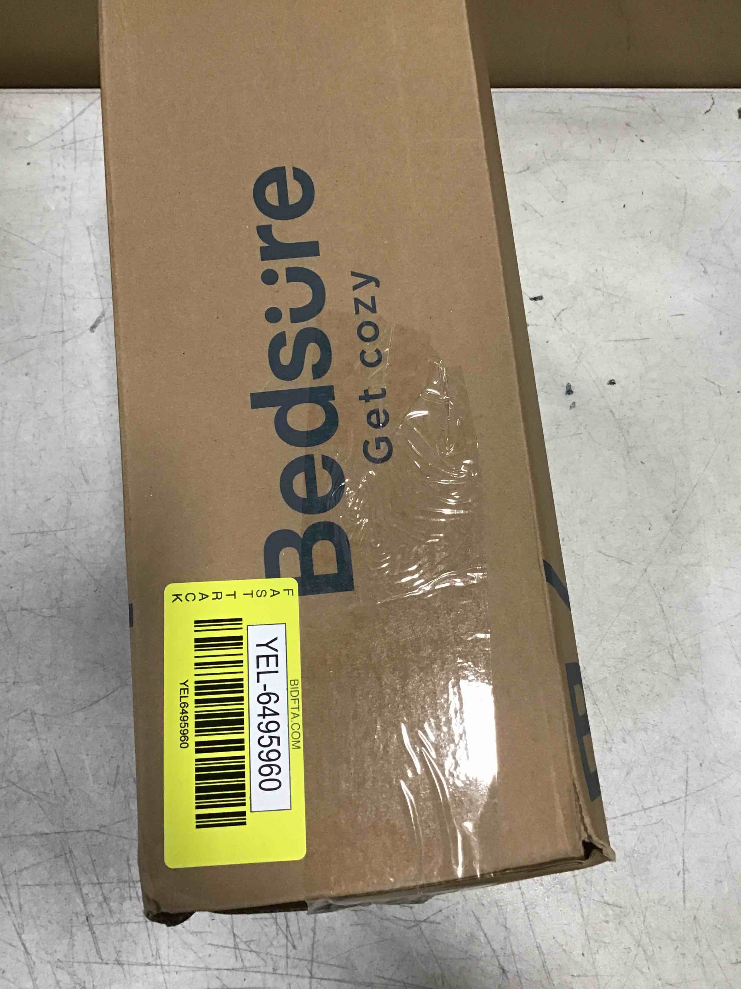 https://s3.amazonaws.com/lotting-images-prod/bidfta/YEL6495960_1717860945724.jpeg