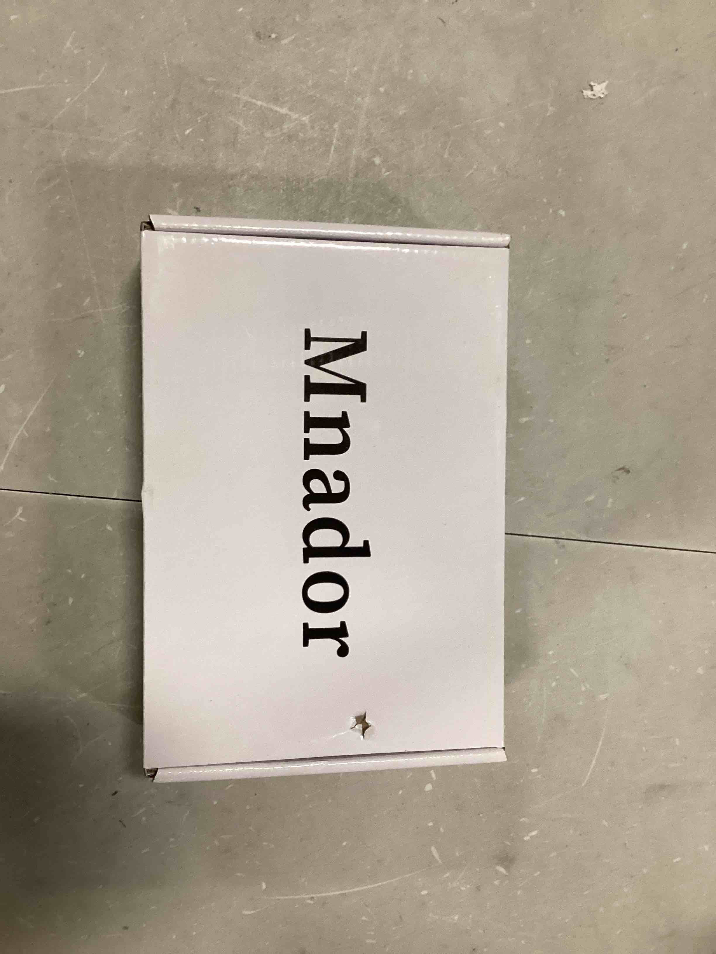 https://s3.amazonaws.com/lotting-images-prod/bidfta/YEL6496957_1716991035937.jpeg