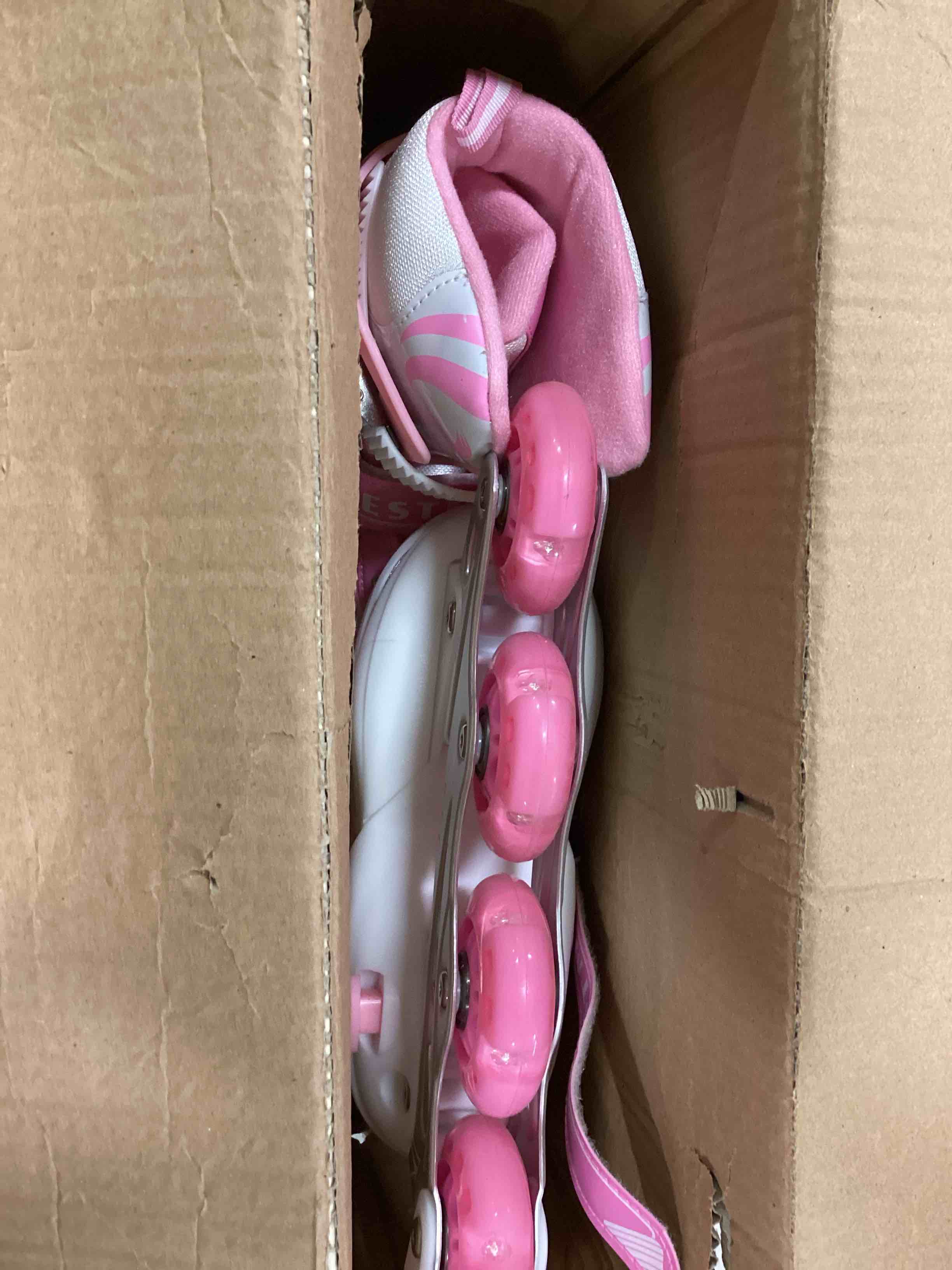 https://s3.amazonaws.com/lotting-images-prod/bidfta/YEL6496970_1716994723737.jpeg