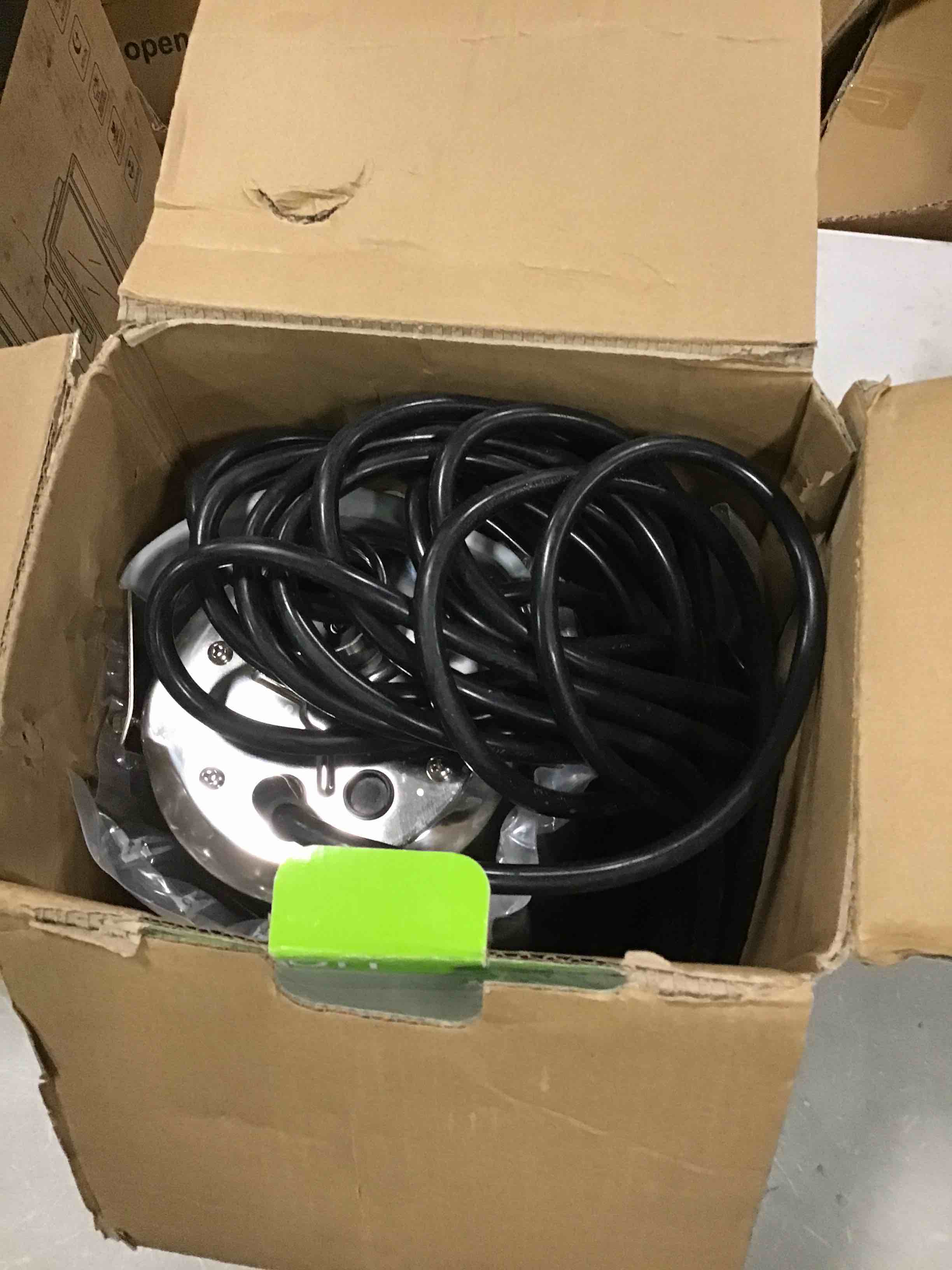 https://s3.amazonaws.com/lotting-images-prod/bidfta/YEL6497388_1717336085518.jpeg