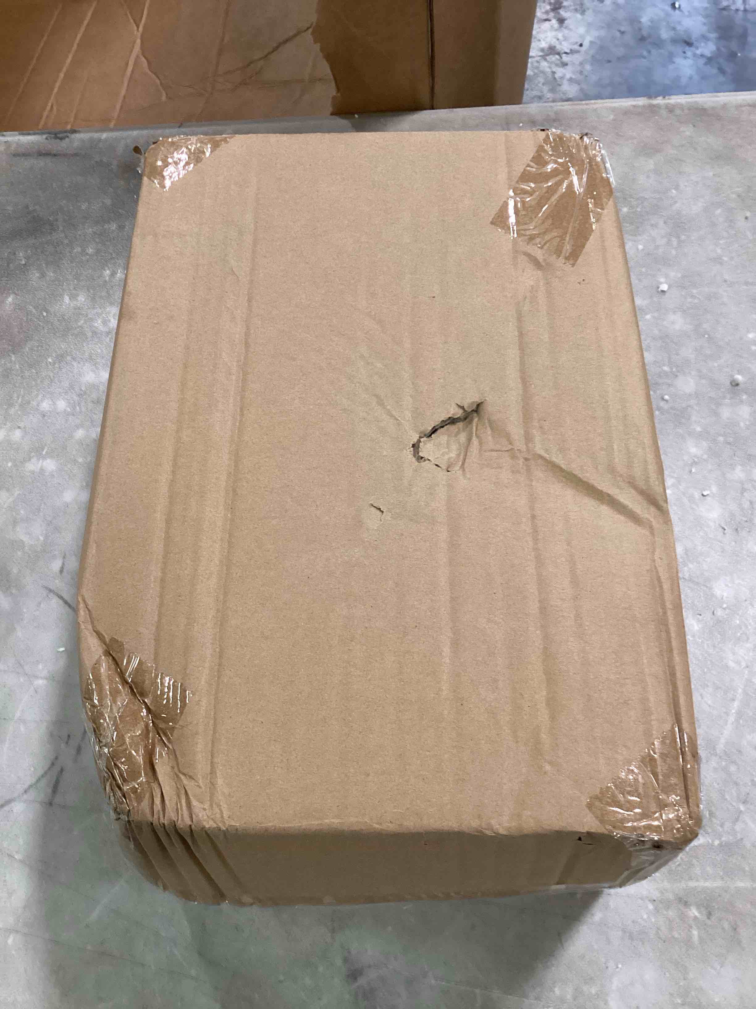 https://s3.amazonaws.com/lotting-images-prod/bidfta/YEL6497928_1717686219455.jpeg