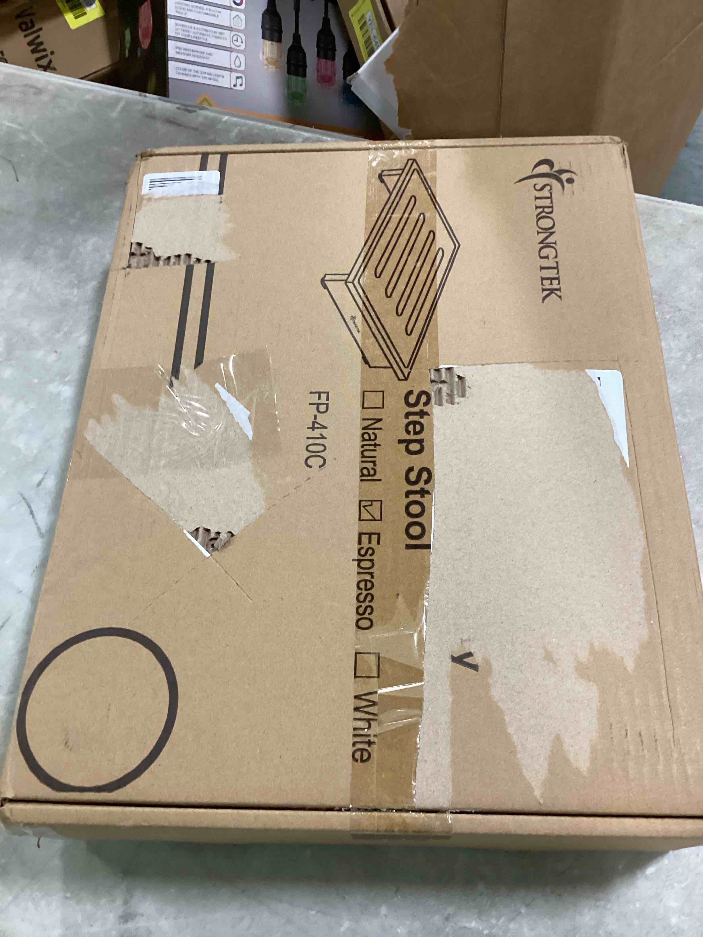 https://s3.amazonaws.com/lotting-images-prod/bidfta/YEL6497975_1717692617040.jpeg