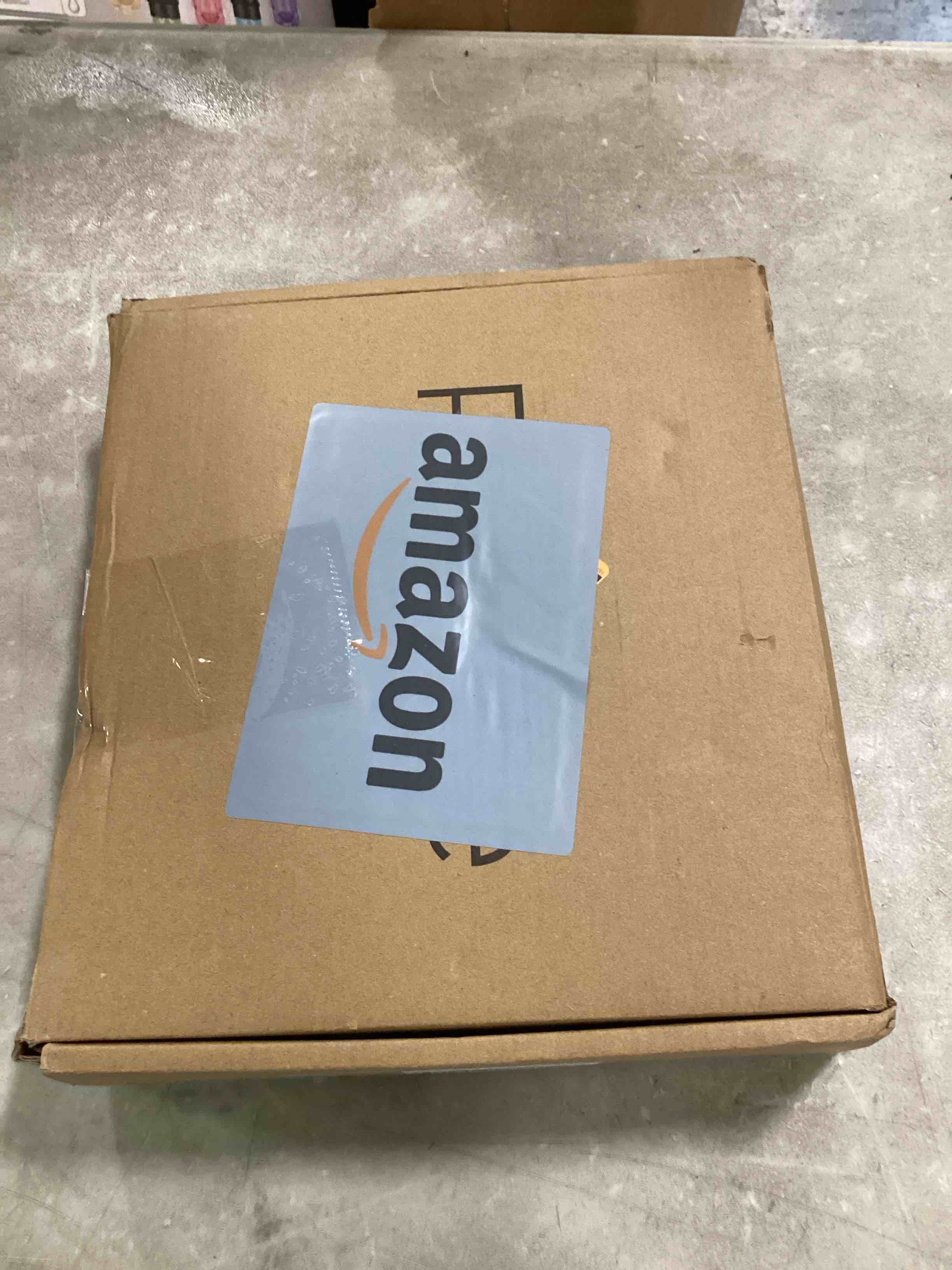 https://s3.amazonaws.com/lotting-images-prod/bidfta/YEL6497997_1717694898976.jpeg