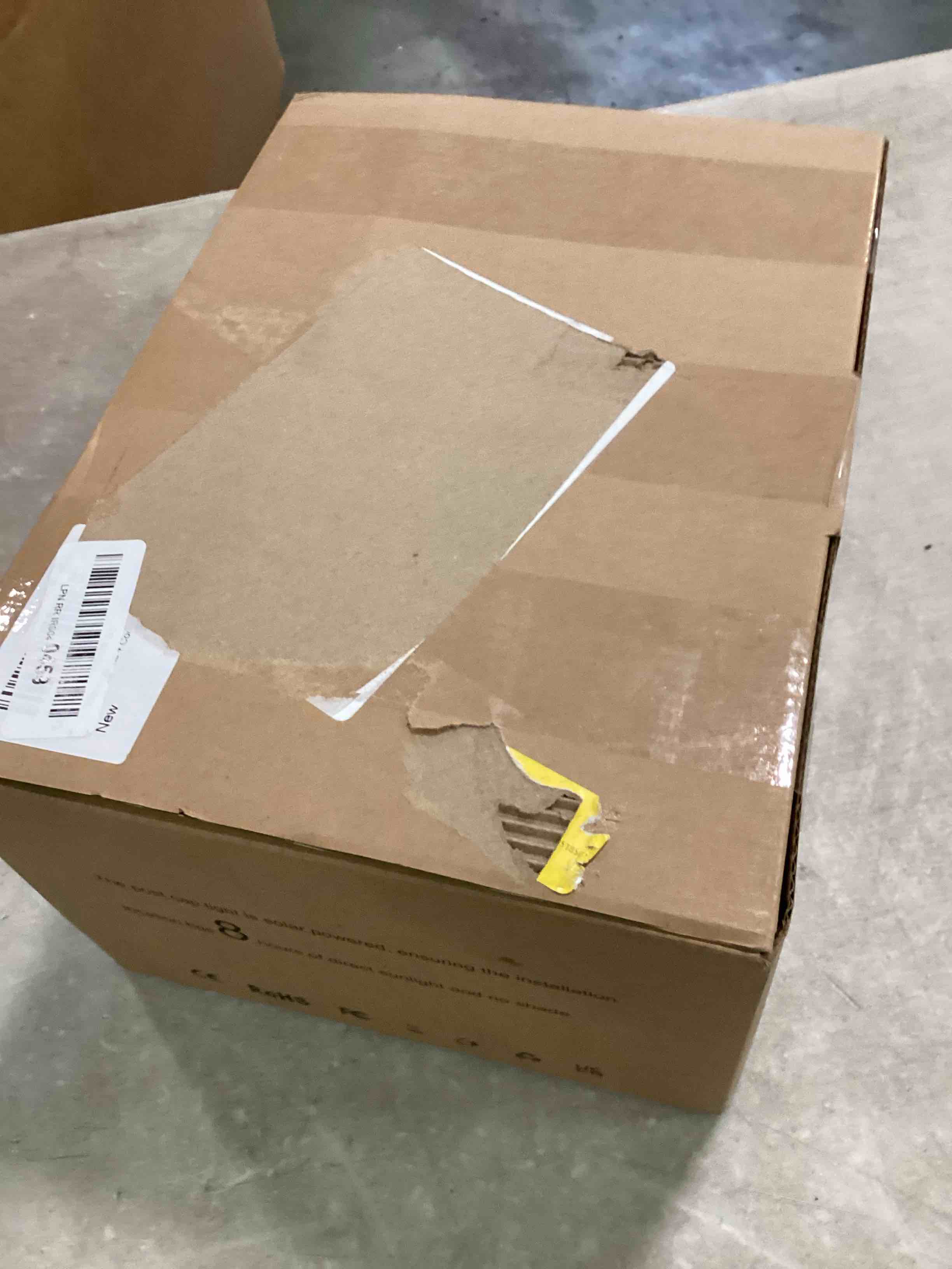 https://s3.amazonaws.com/lotting-images-prod/bidfta/YEL6498031_1717699221840.jpeg