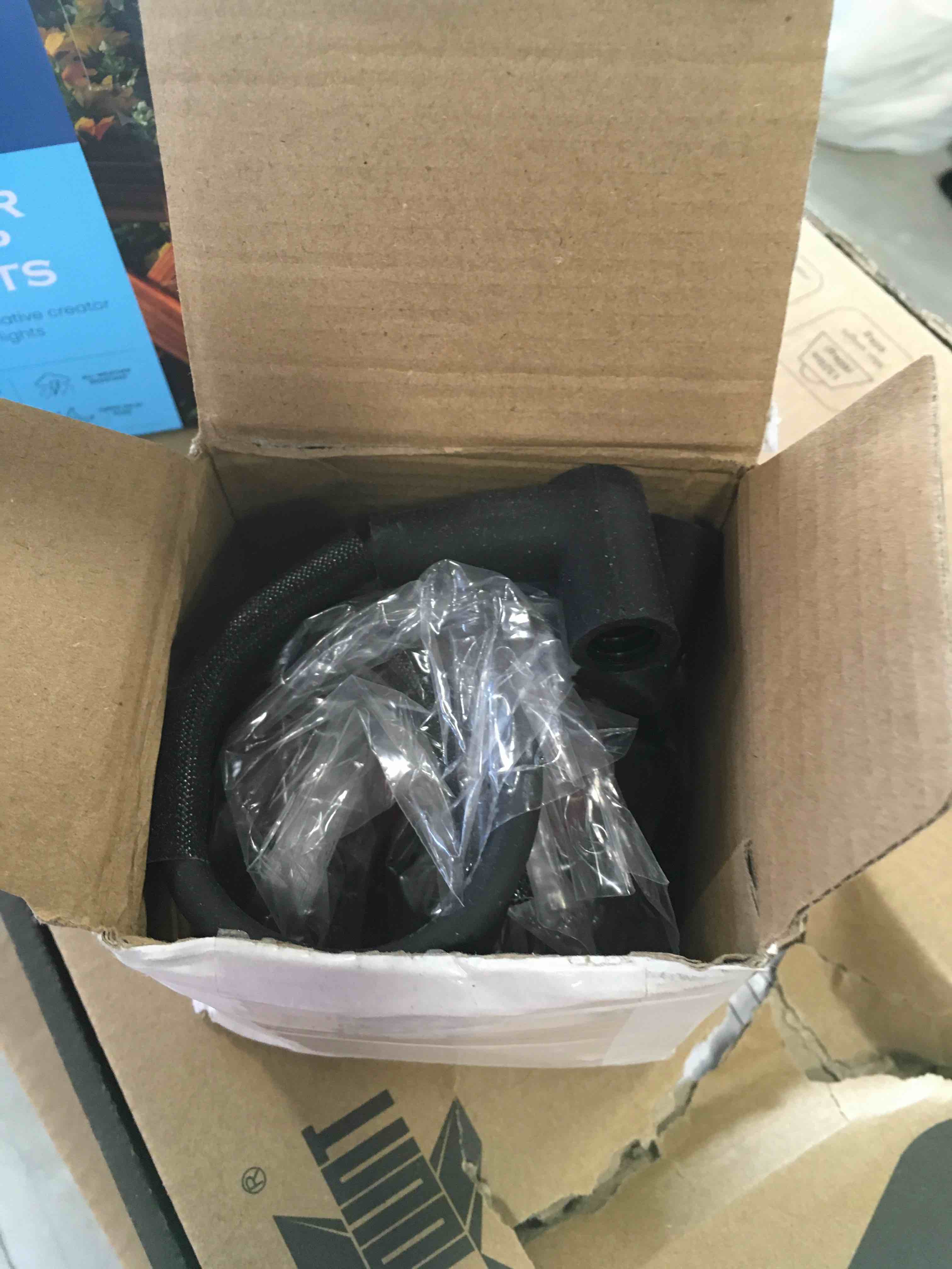 https://s3.amazonaws.com/lotting-images-prod/bidfta/YEL6498621_1717157386301.jpeg