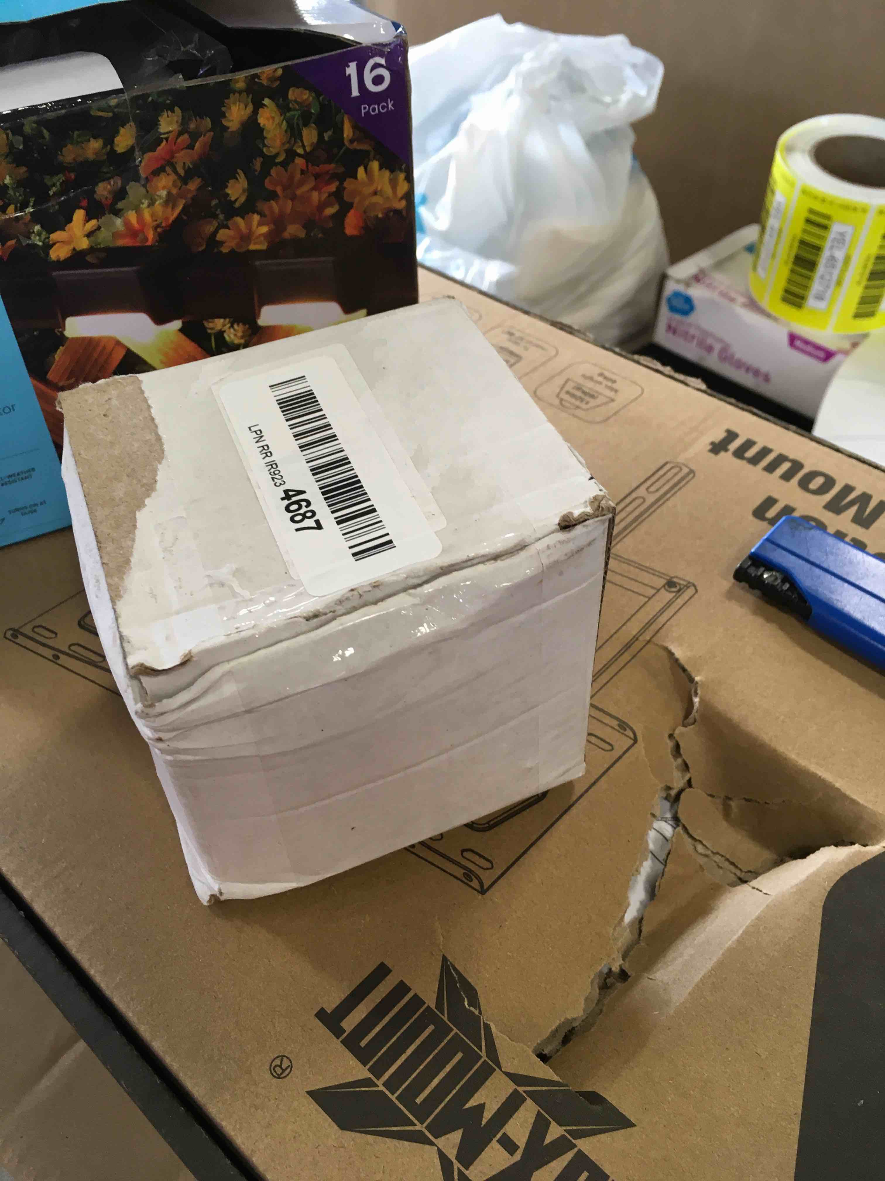 https://s3.amazonaws.com/lotting-images-prod/bidfta/YEL6498621_1717157395747.jpeg