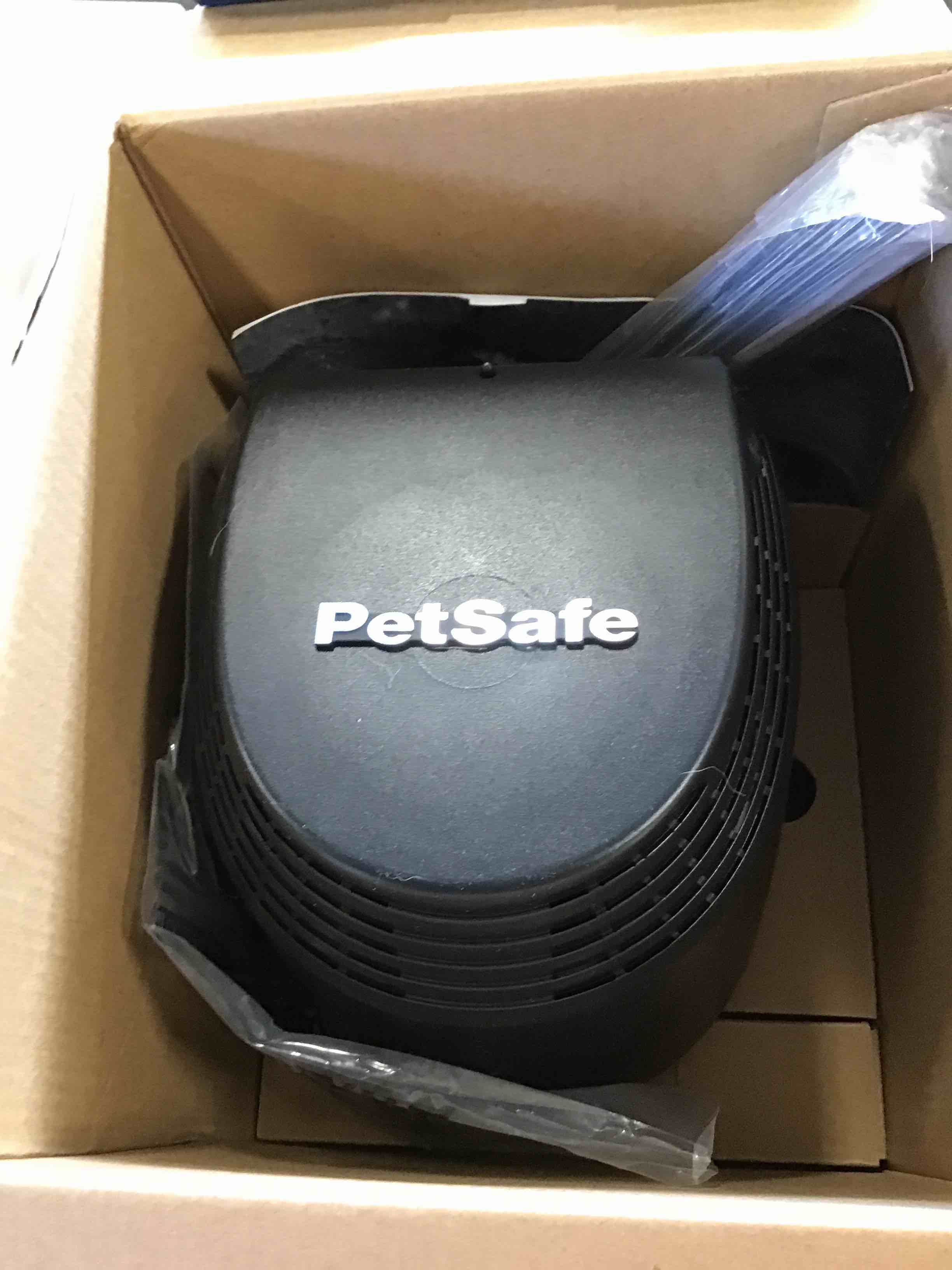 https://s3.amazonaws.com/lotting-images-prod/bidfta/YEL6499164_1718453355189.jpeg