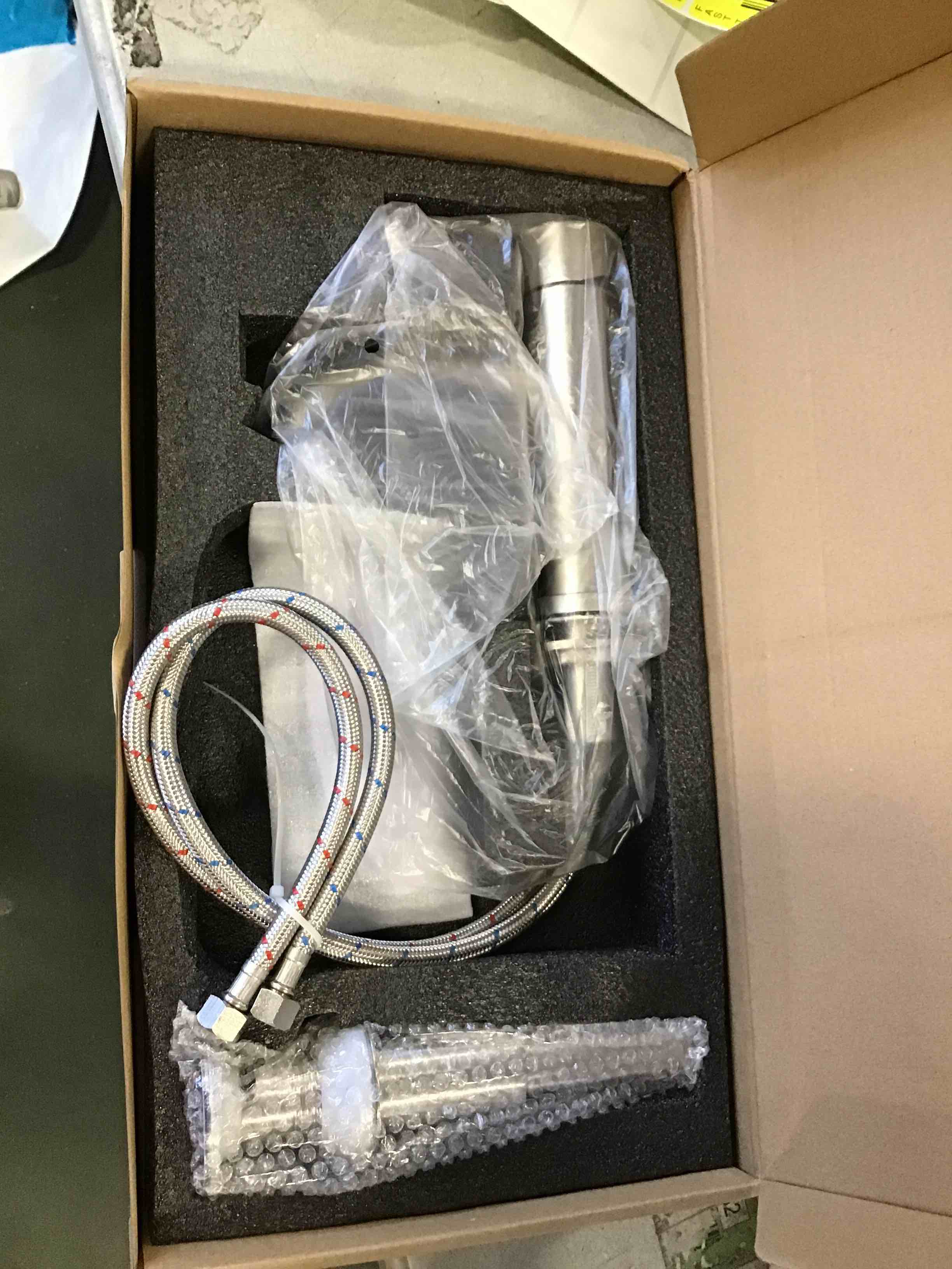 https://s3.amazonaws.com/lotting-images-prod/bidfta/YEL6499190_1718459576691.jpeg