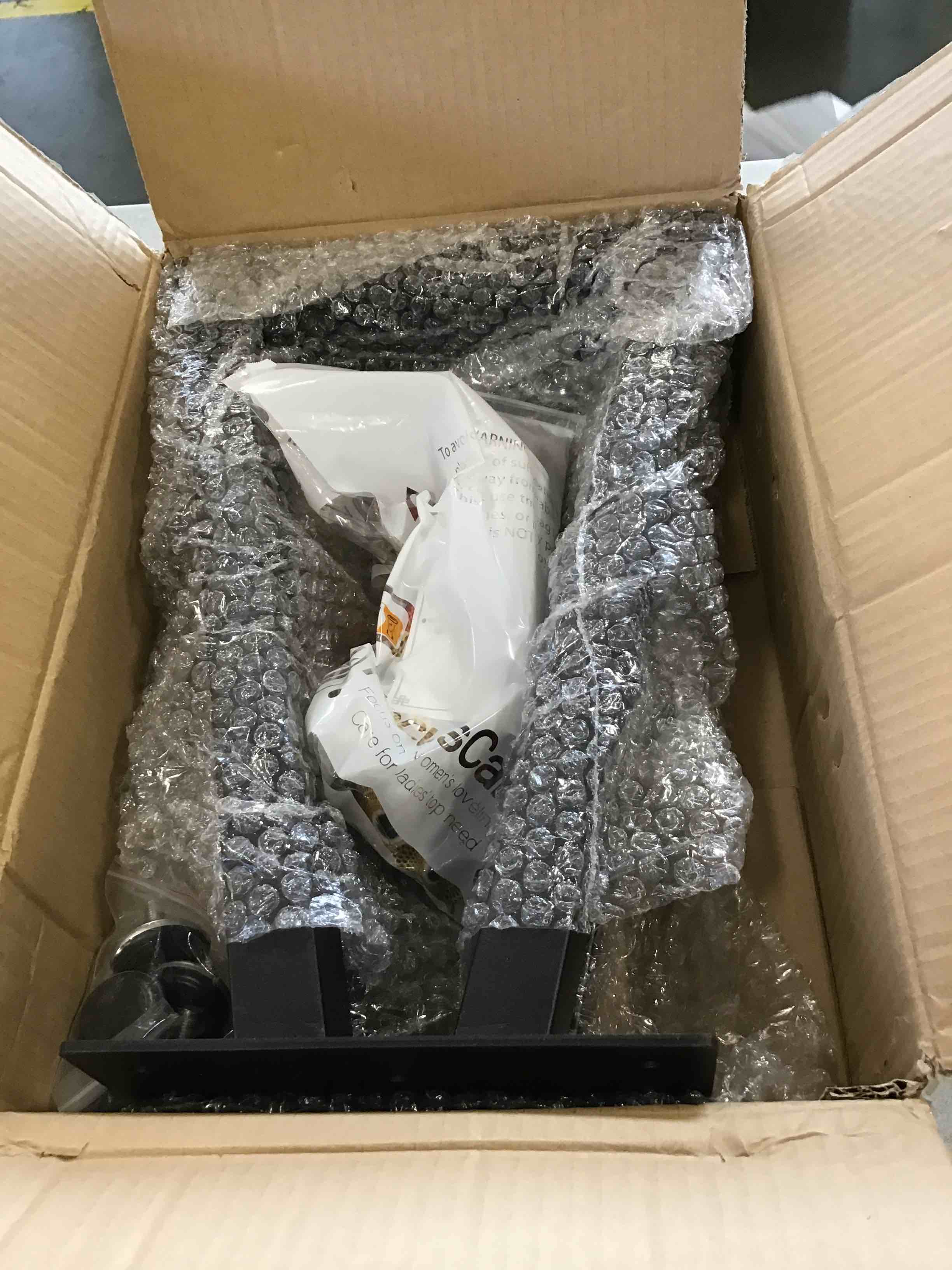 https://s3.amazonaws.com/lotting-images-prod/bidfta/YEL6499217_1718454497713.jpeg