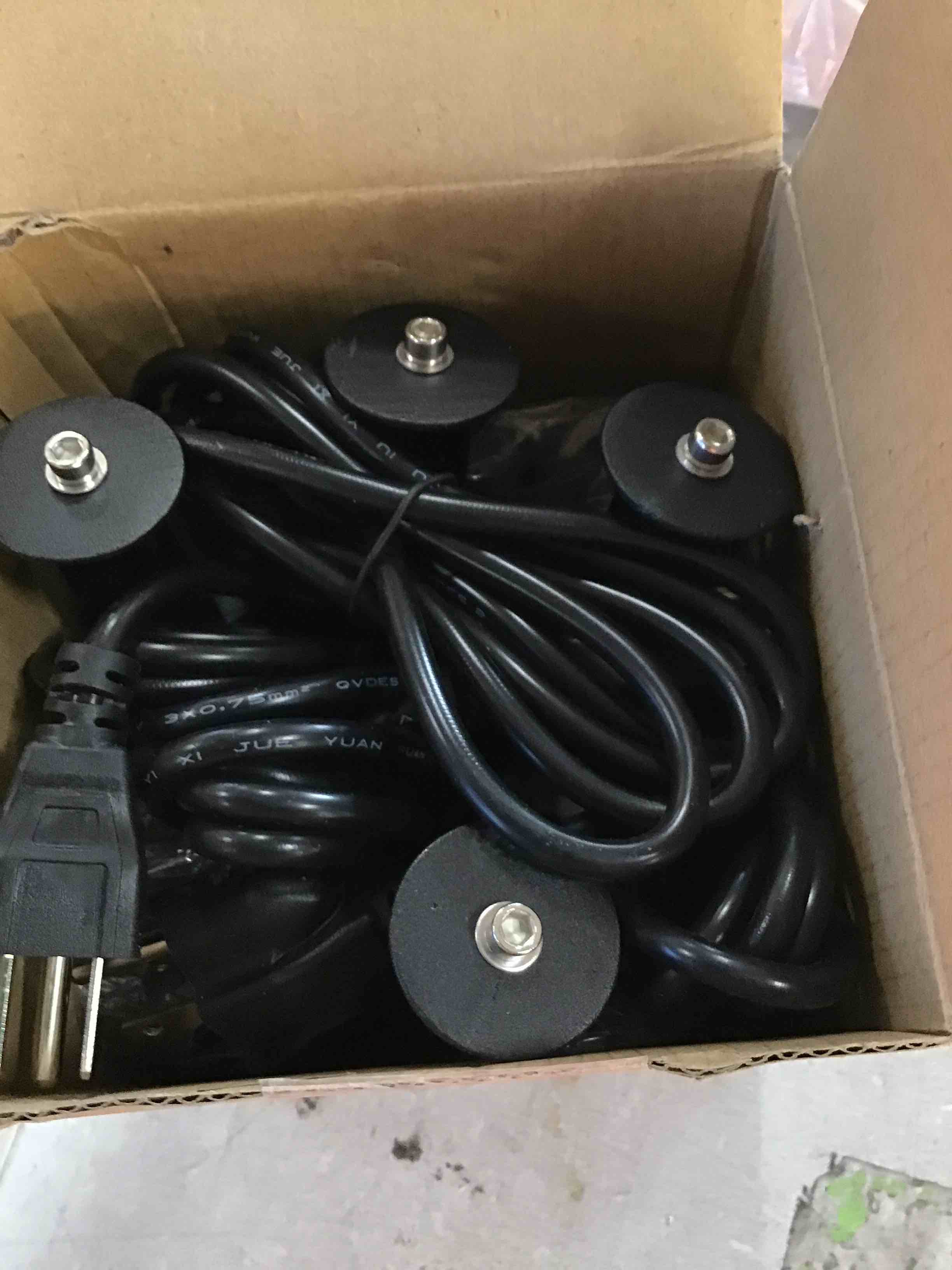 https://s3.amazonaws.com/lotting-images-prod/bidfta/YEL6499238_1718450286145.jpeg