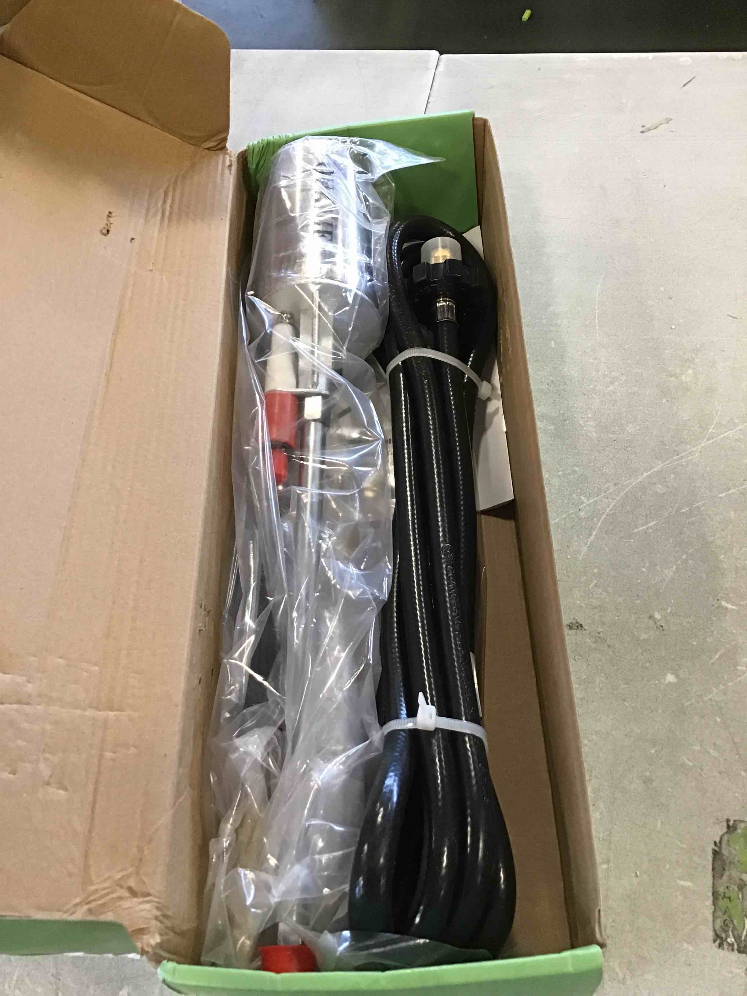 https://s3.amazonaws.com/lotting-images-prod/bidfta/YEL6499600_1718467033442.jpeg