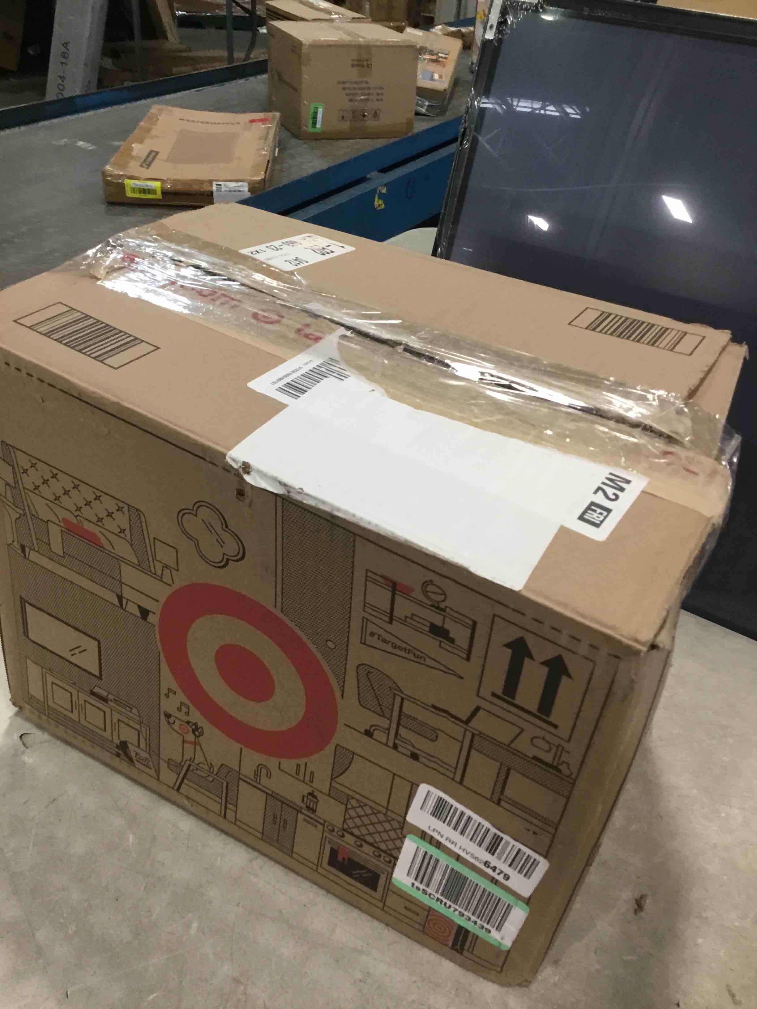 https://s3.amazonaws.com/lotting-images-prod/bidfta/YEL6500068_1716898328280.jpeg