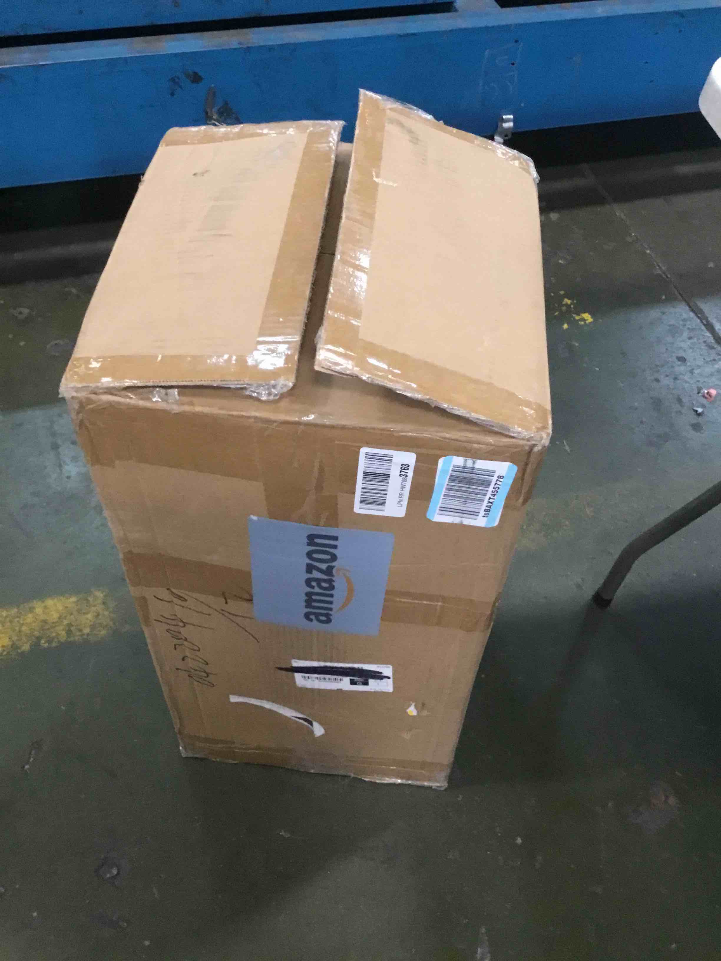 https://s3.amazonaws.com/lotting-images-prod/bidfta/YEL6500191_1716913716030.jpeg