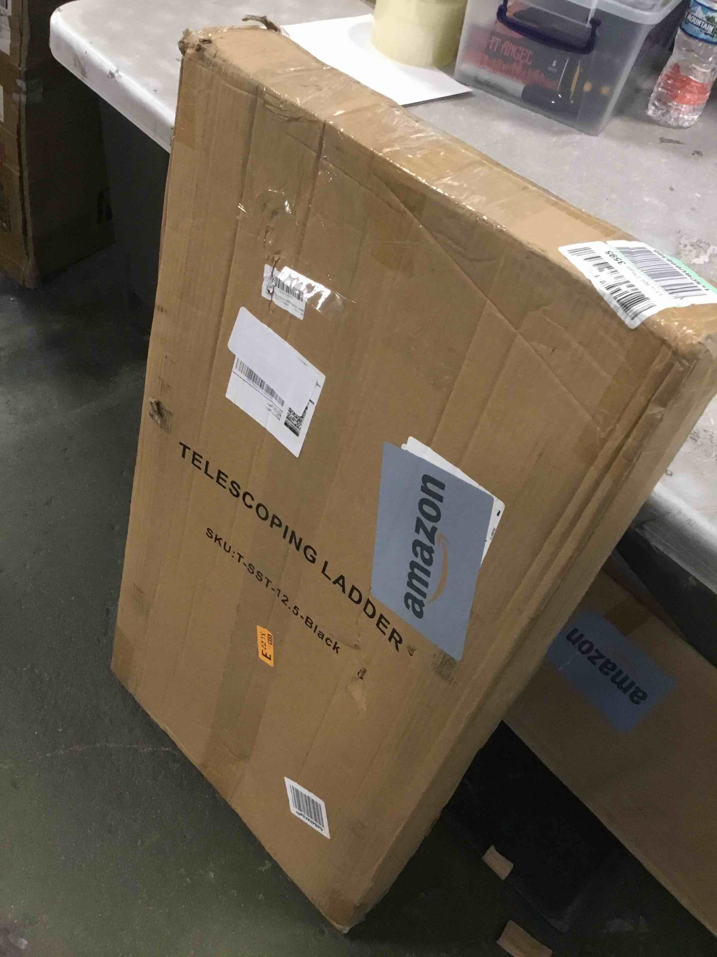 https://s3.amazonaws.com/lotting-images-prod/bidfta/YEL6500327_1716986592607.jpeg