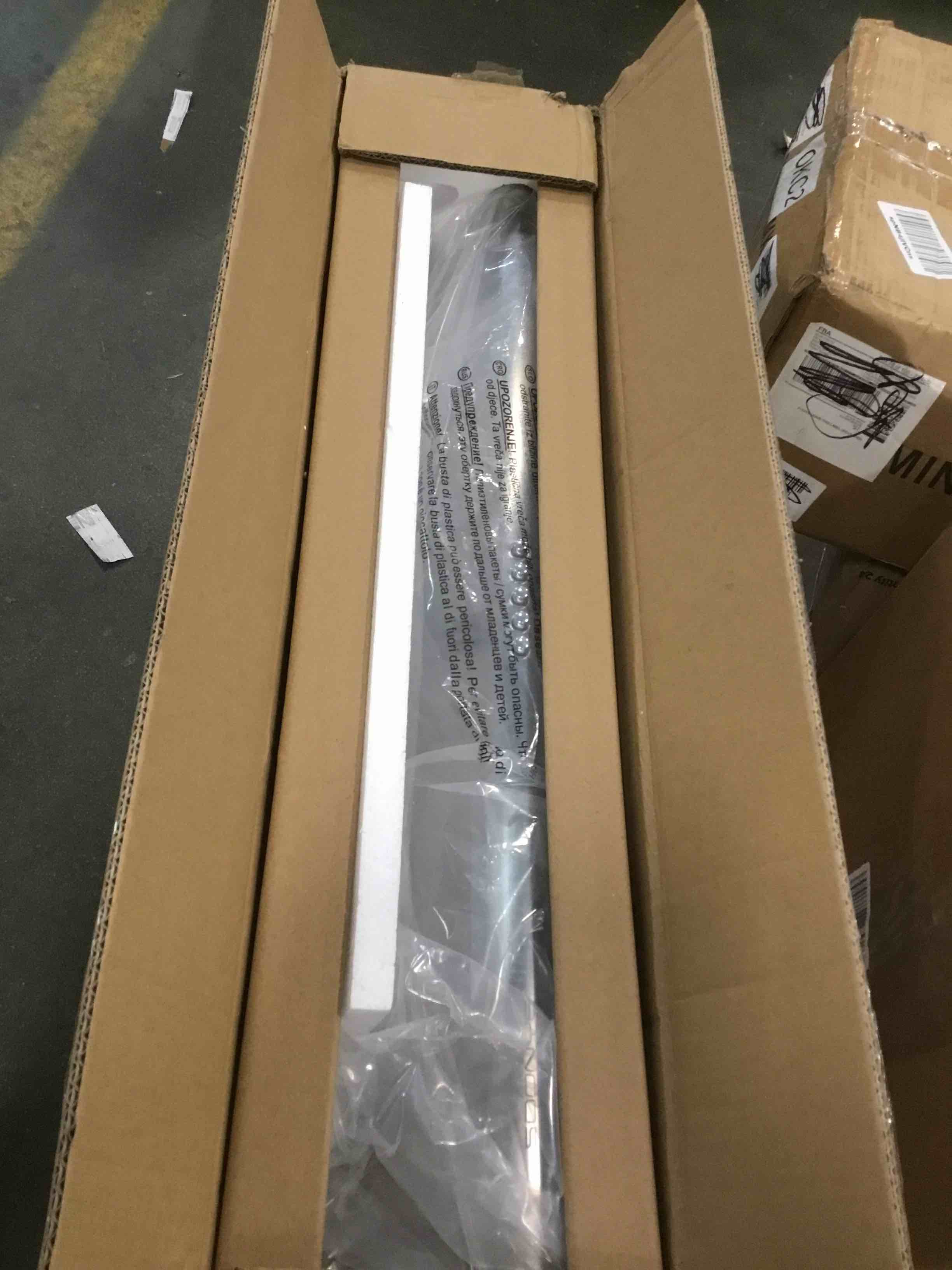https://s3.amazonaws.com/lotting-images-prod/bidfta/YEL6500425_1716999353058.jpeg