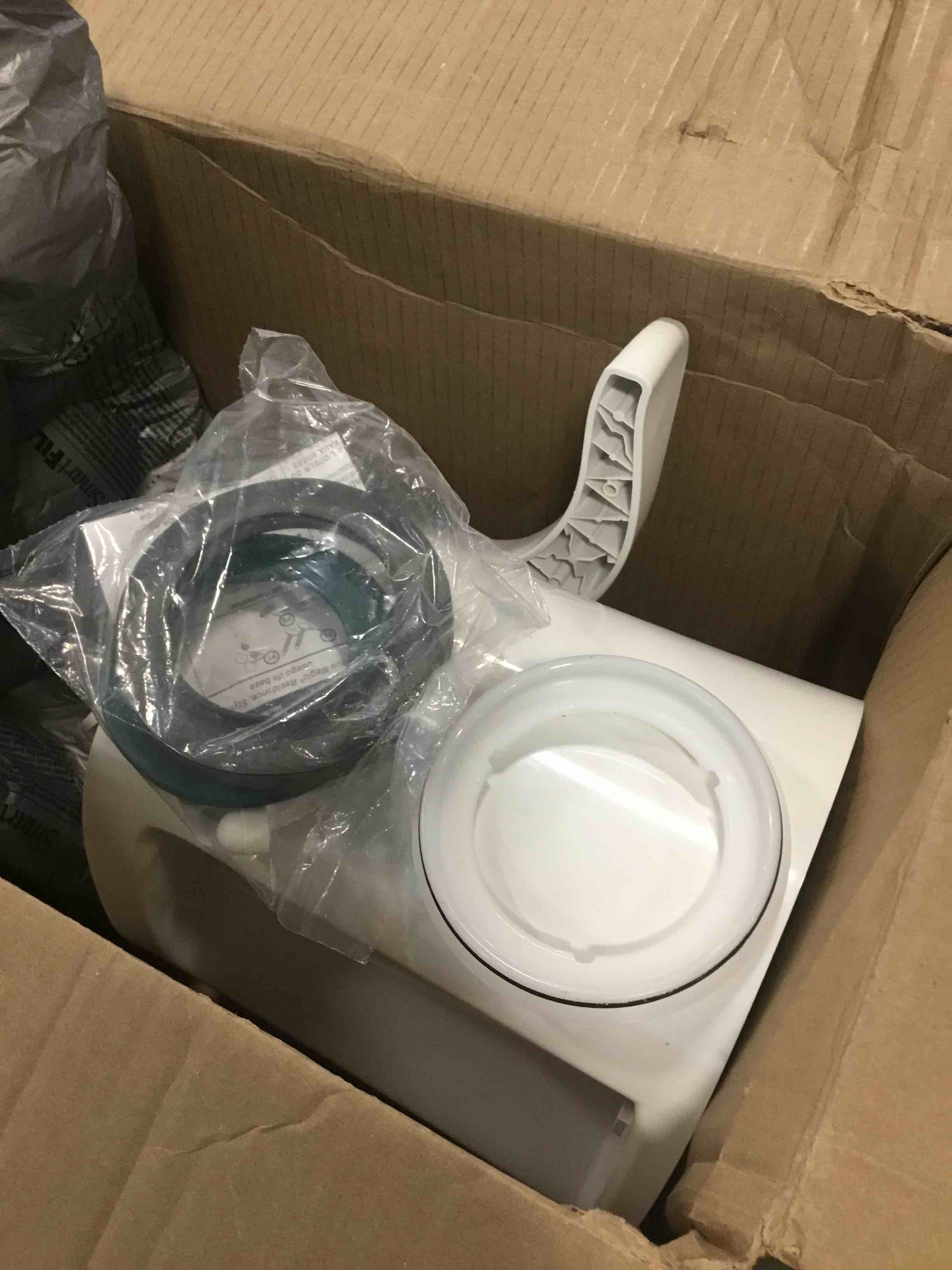 https://s3.amazonaws.com/lotting-images-prod/bidfta/YEL6500427_1716999622872.jpeg