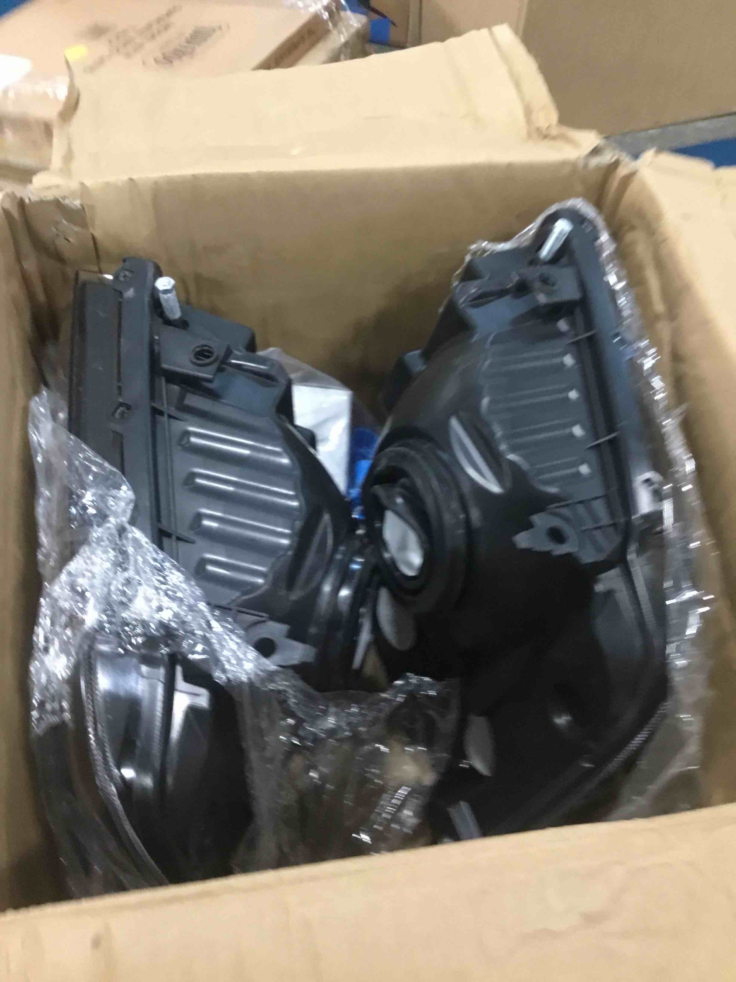 https://s3.amazonaws.com/lotting-images-prod/bidfta/YEL6500523_1717068288506.jpeg