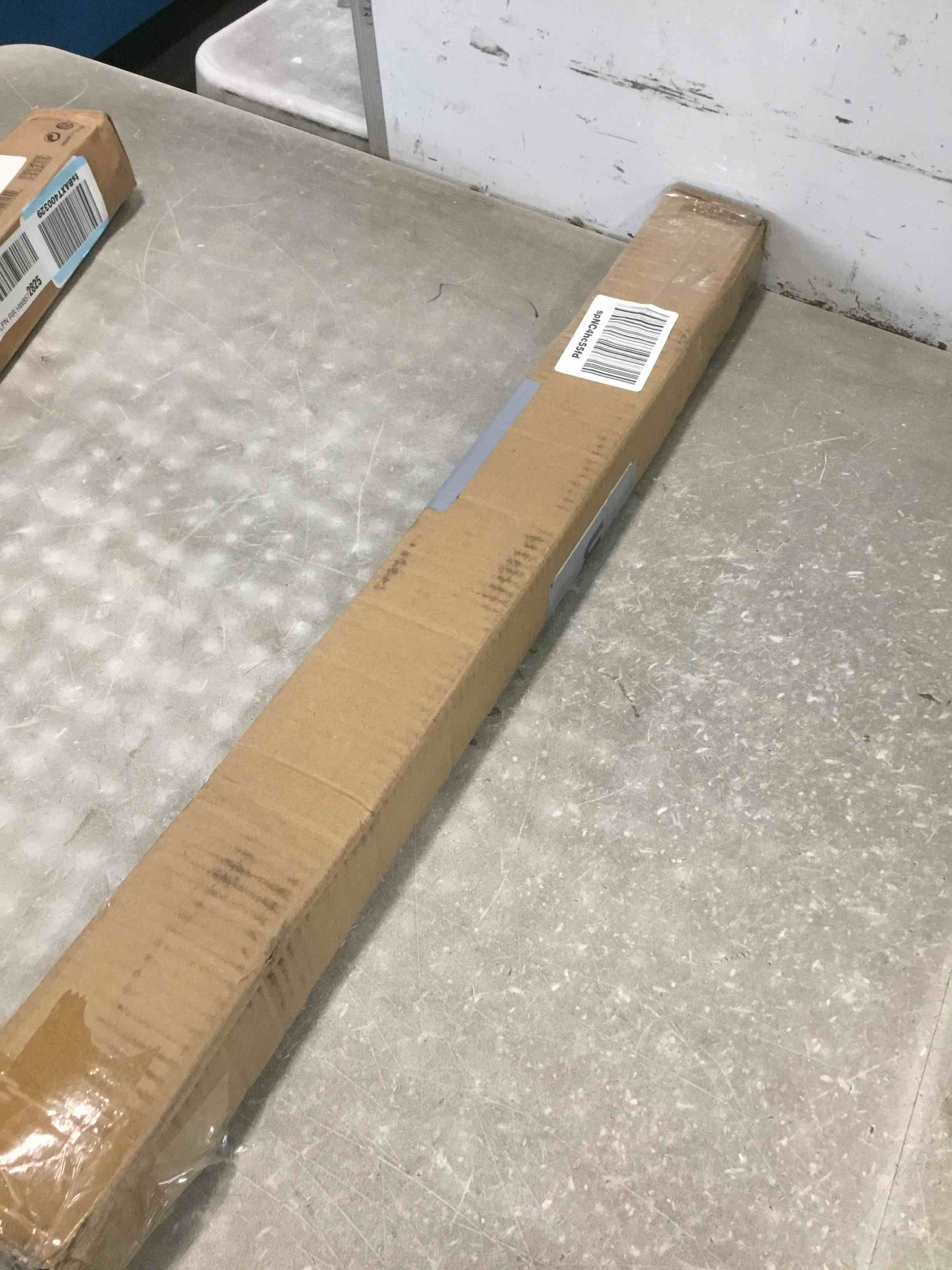 https://s3.amazonaws.com/lotting-images-prod/bidfta/YEL6500556_1717071807944.jpeg