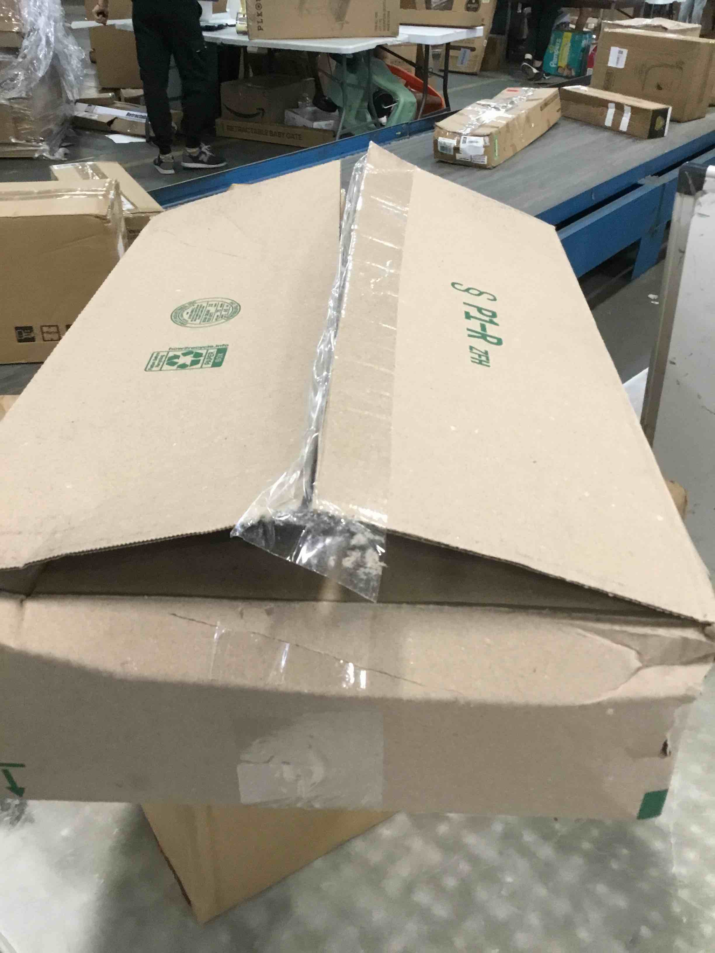 https://s3.amazonaws.com/lotting-images-prod/bidfta/YEL6500603_1717077422692.jpeg