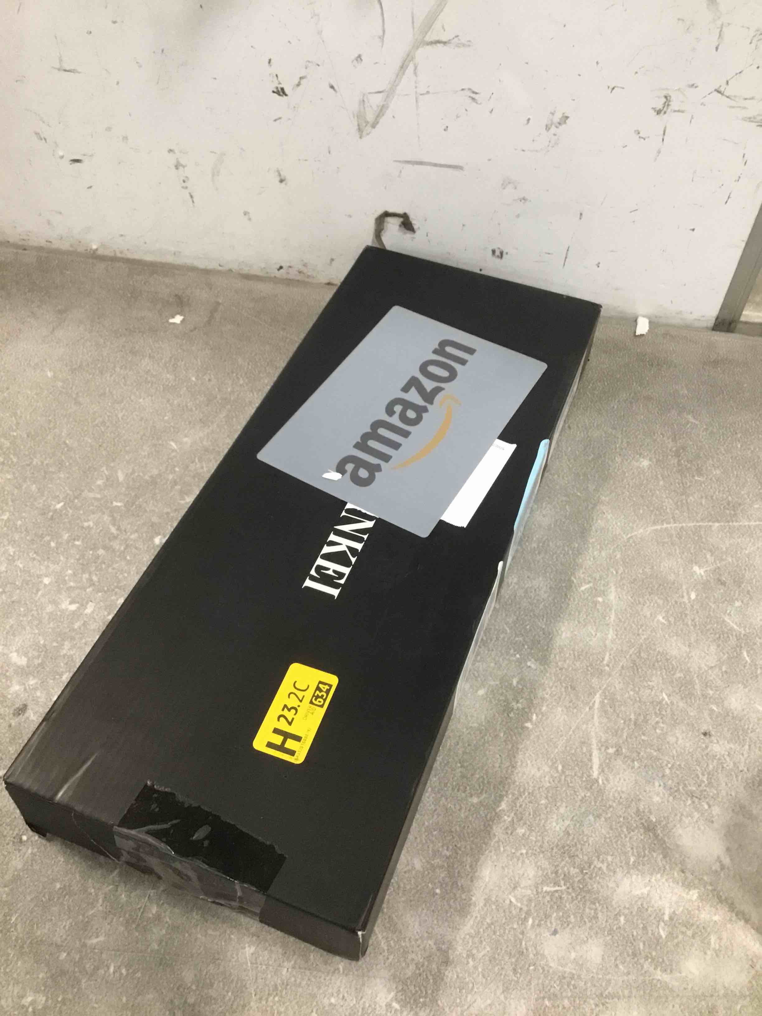 https://s3.amazonaws.com/lotting-images-prod/bidfta/YEL6501098_1717255563512.jpeg