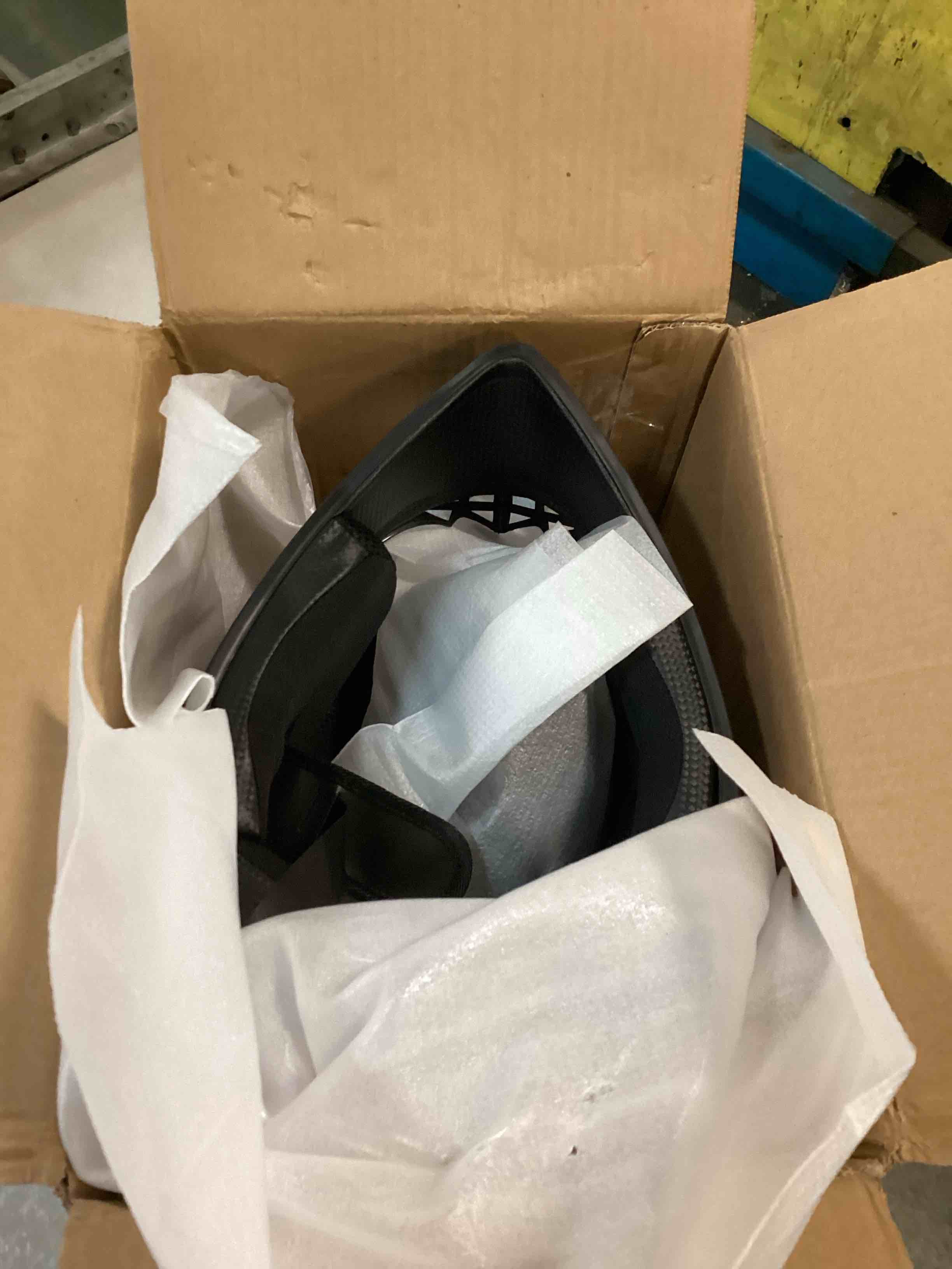 https://s3.amazonaws.com/lotting-images-prod/bidfta/YEL6501522_1716644913291.jpeg