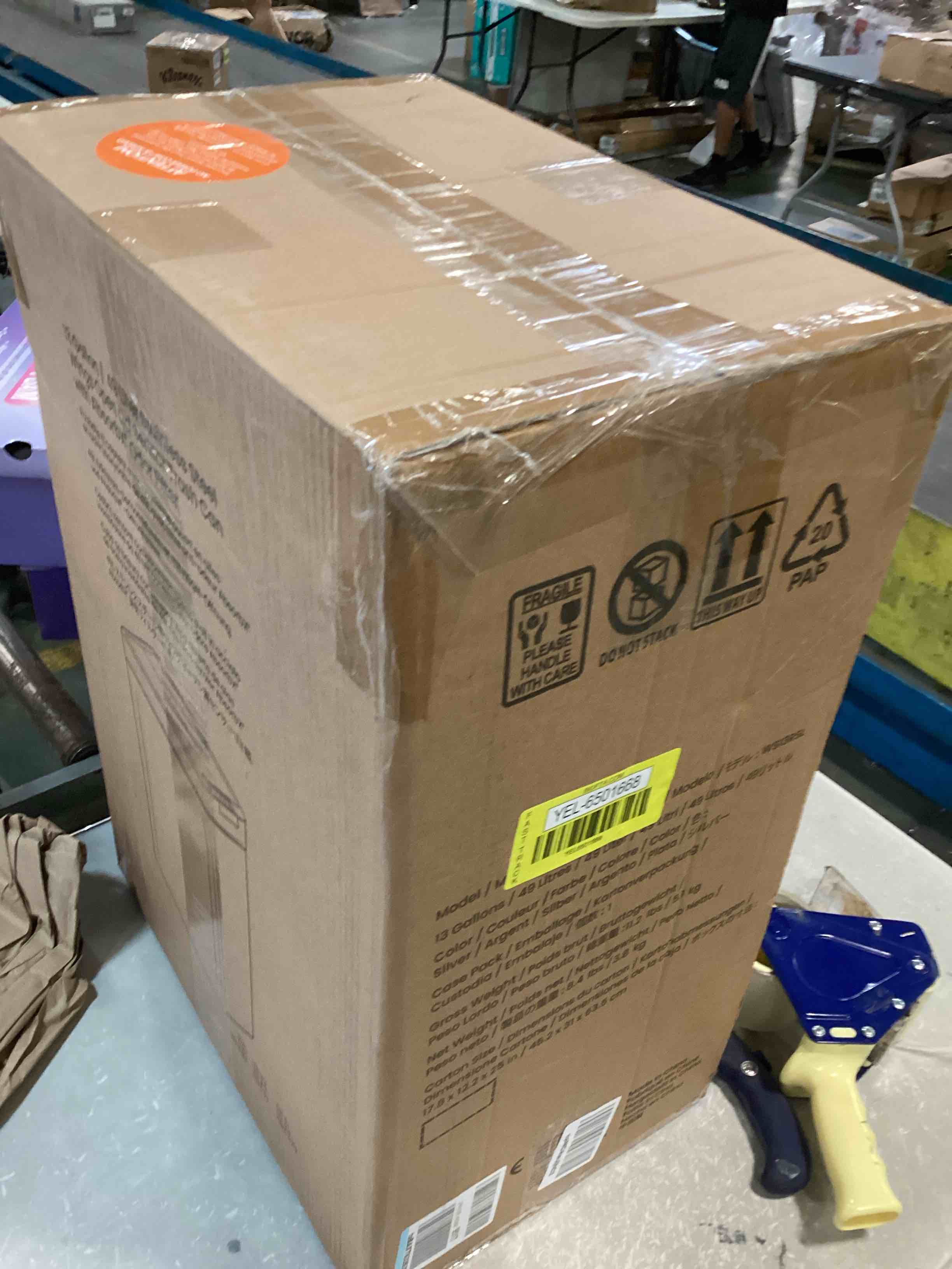 https://s3.amazonaws.com/lotting-images-prod/bidfta/YEL6501668_1716908310257.jpeg