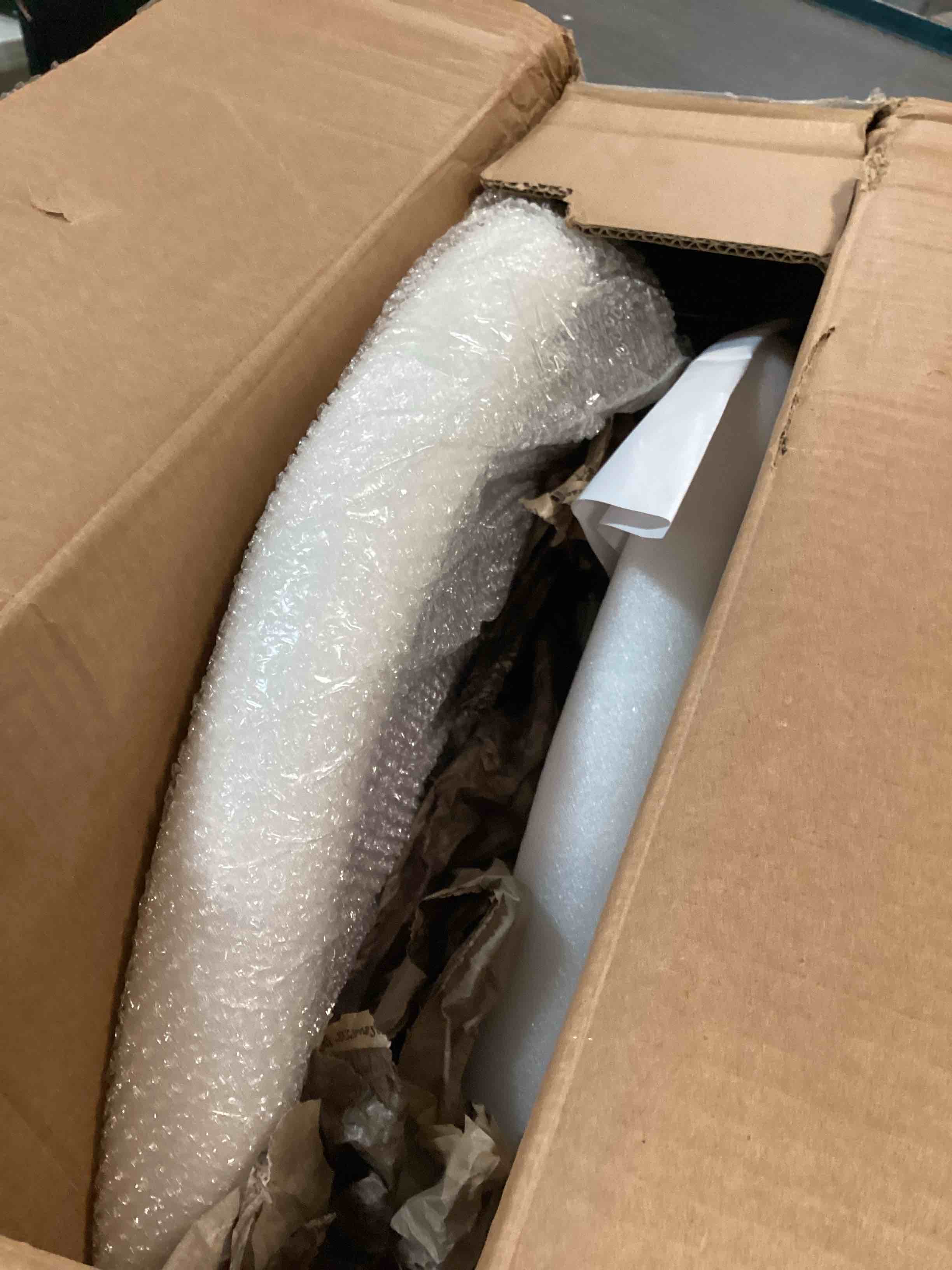 https://s3.amazonaws.com/lotting-images-prod/bidfta/YEL6501718_1716912932319.jpeg