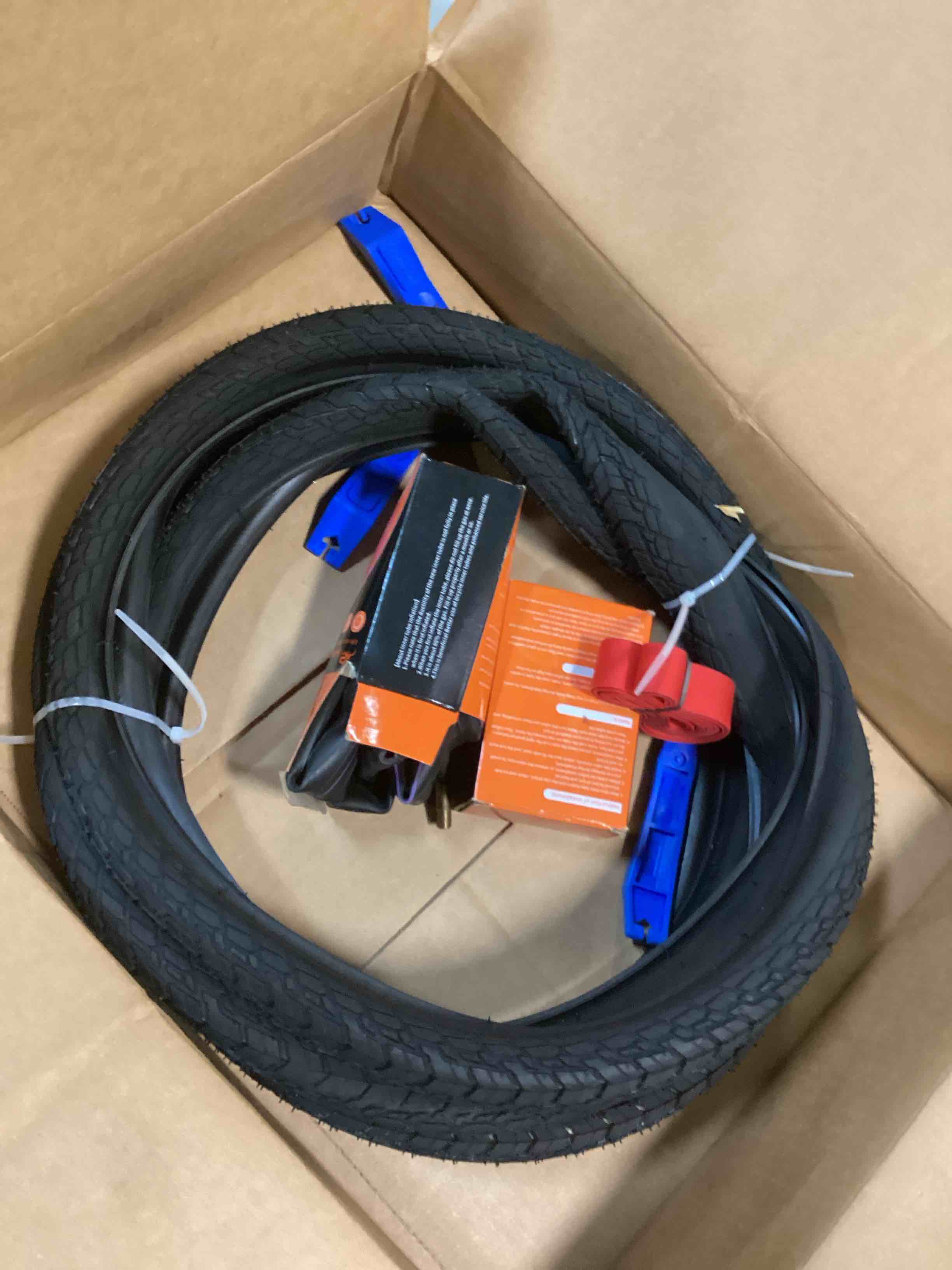 https://s3.amazonaws.com/lotting-images-prod/bidfta/YEL6501970_1716998901253.jpeg
