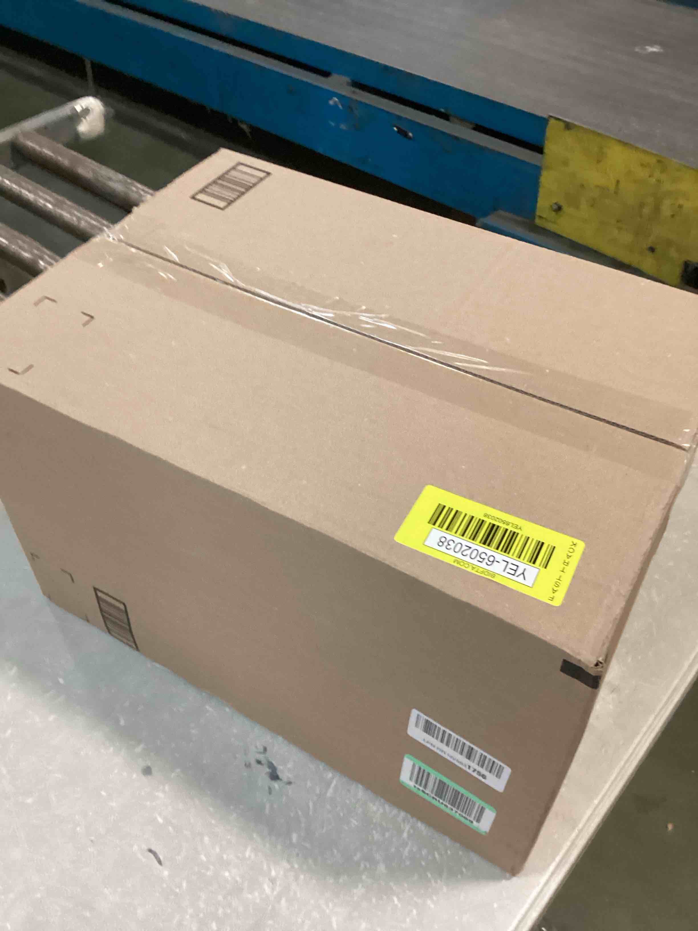https://s3.amazonaws.com/lotting-images-prod/bidfta/YEL6502038_1717010403787.jpeg