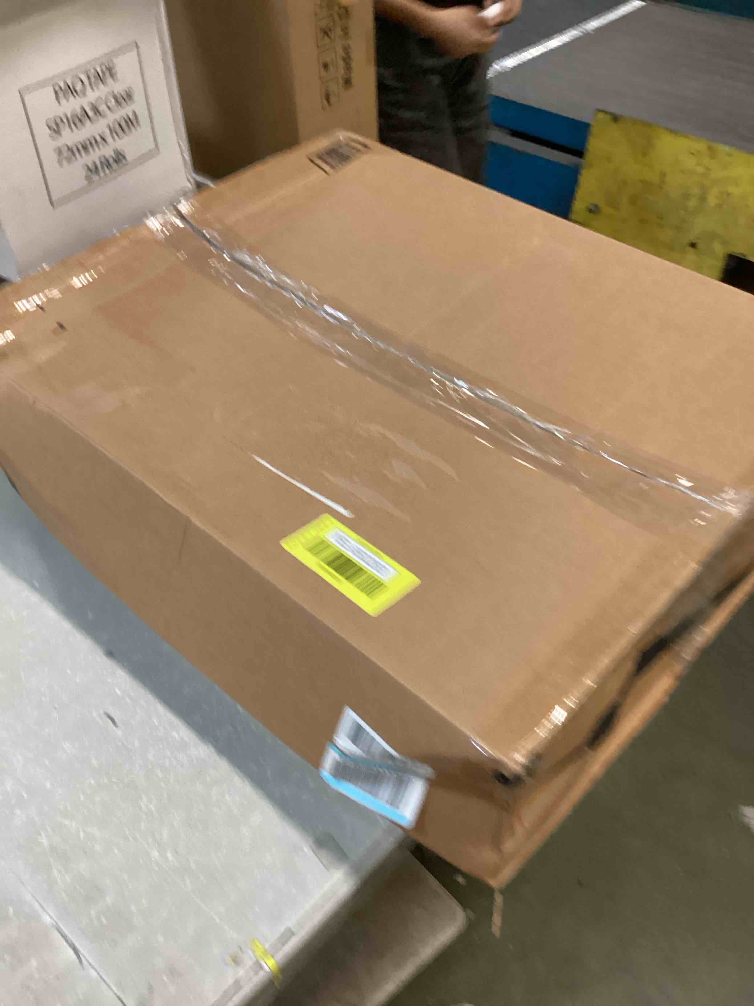 https://s3.amazonaws.com/lotting-images-prod/bidfta/YEL6502263_1717093658732.jpeg