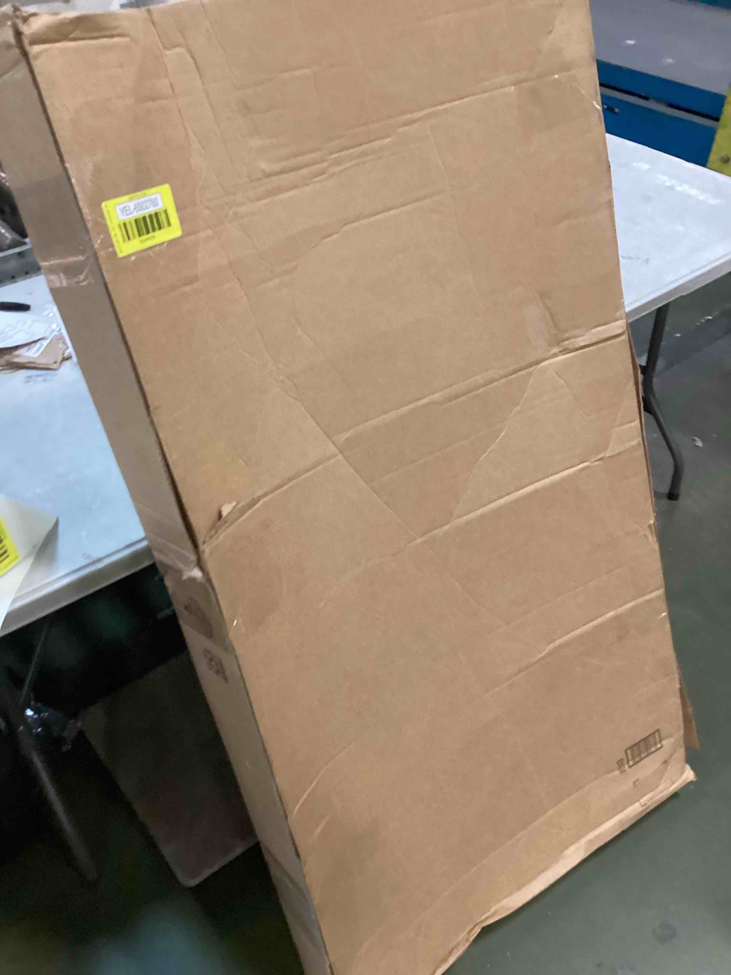 https://s3.amazonaws.com/lotting-images-prod/bidfta/YEL6502760_1717268389809.jpeg