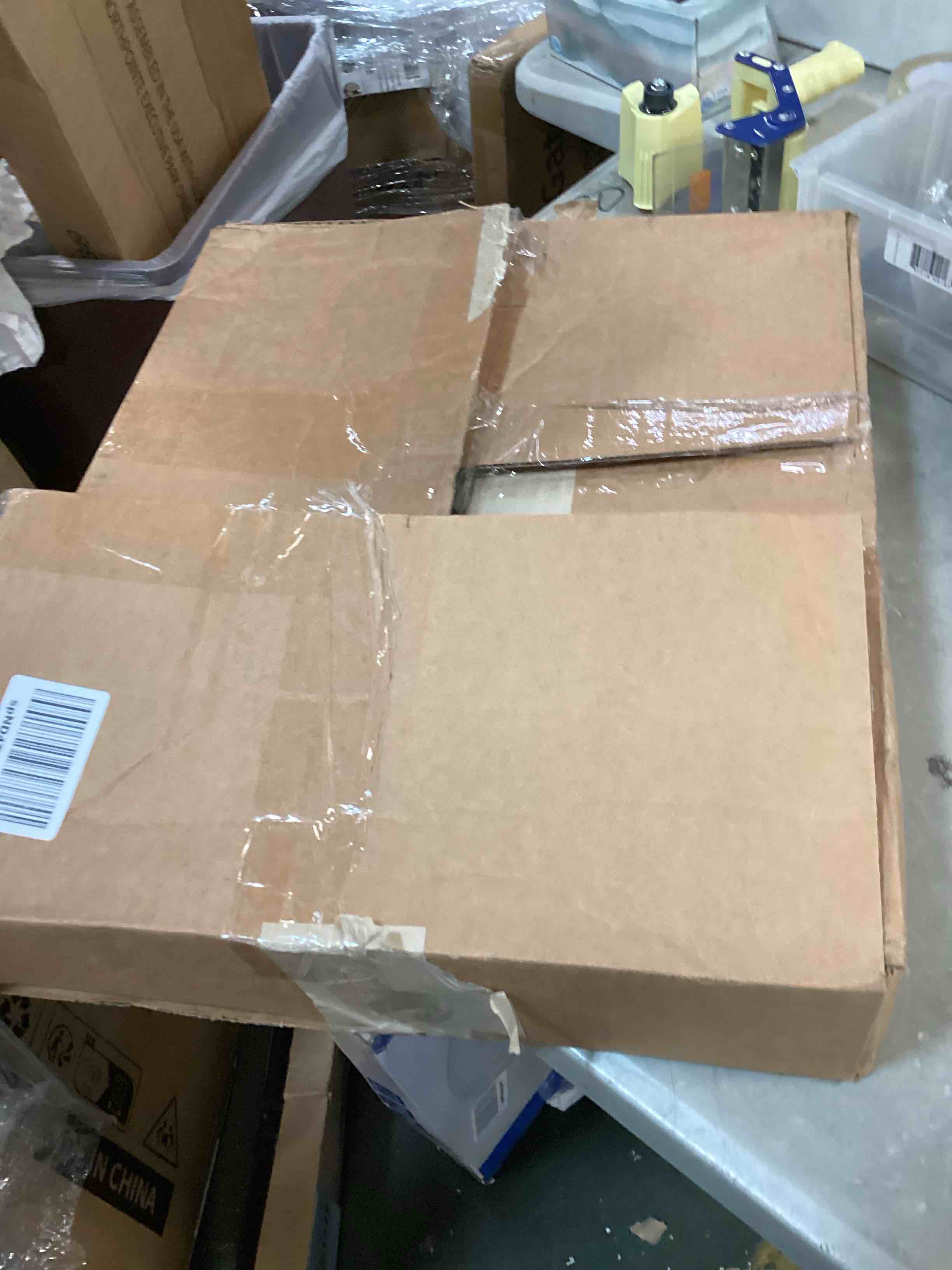 https://s3.amazonaws.com/lotting-images-prod/bidfta/YEL6503270_1716897683031.jpeg
