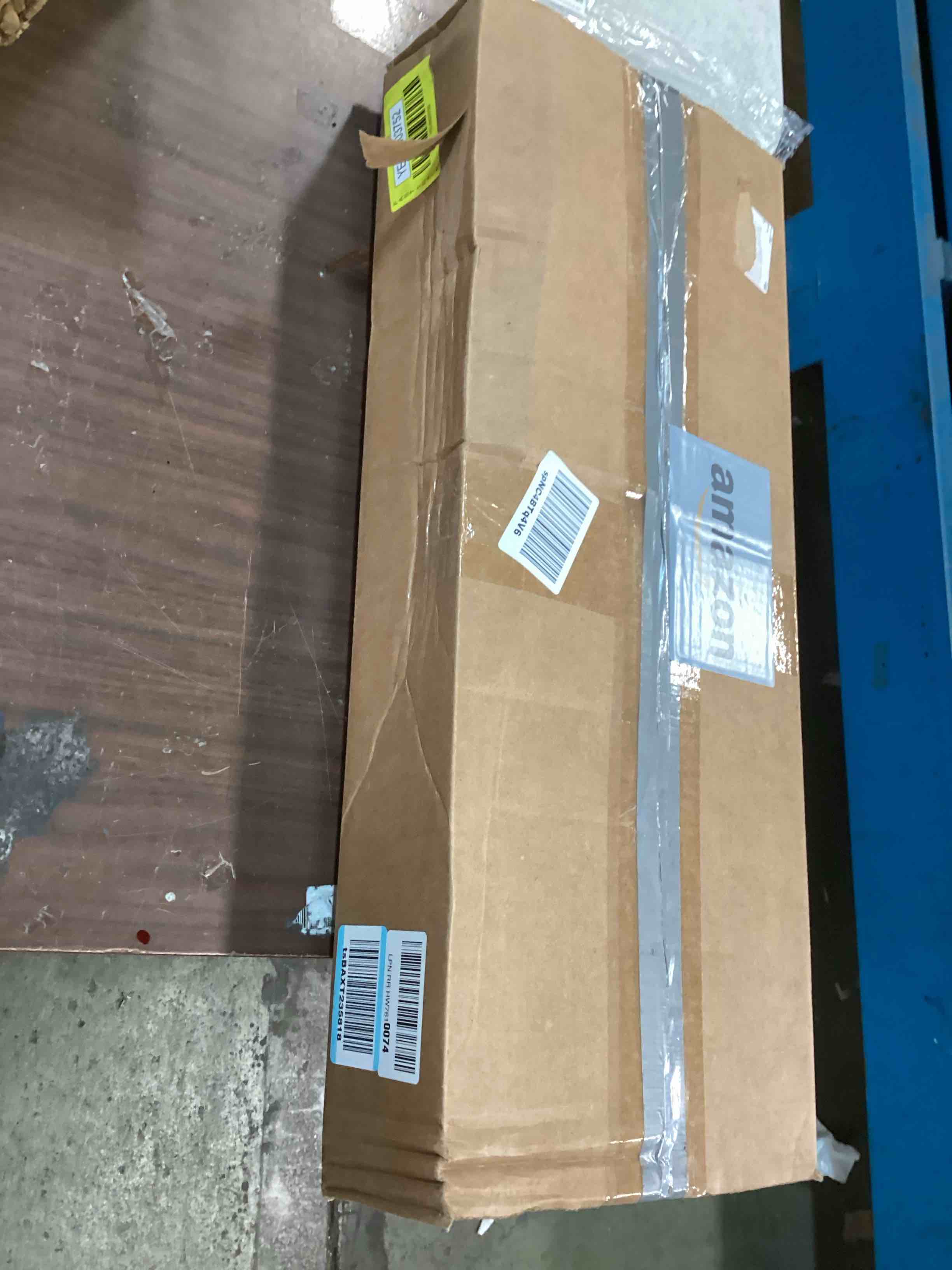 https://s3.amazonaws.com/lotting-images-prod/bidfta/YEL6503752_1717074920433.jpeg