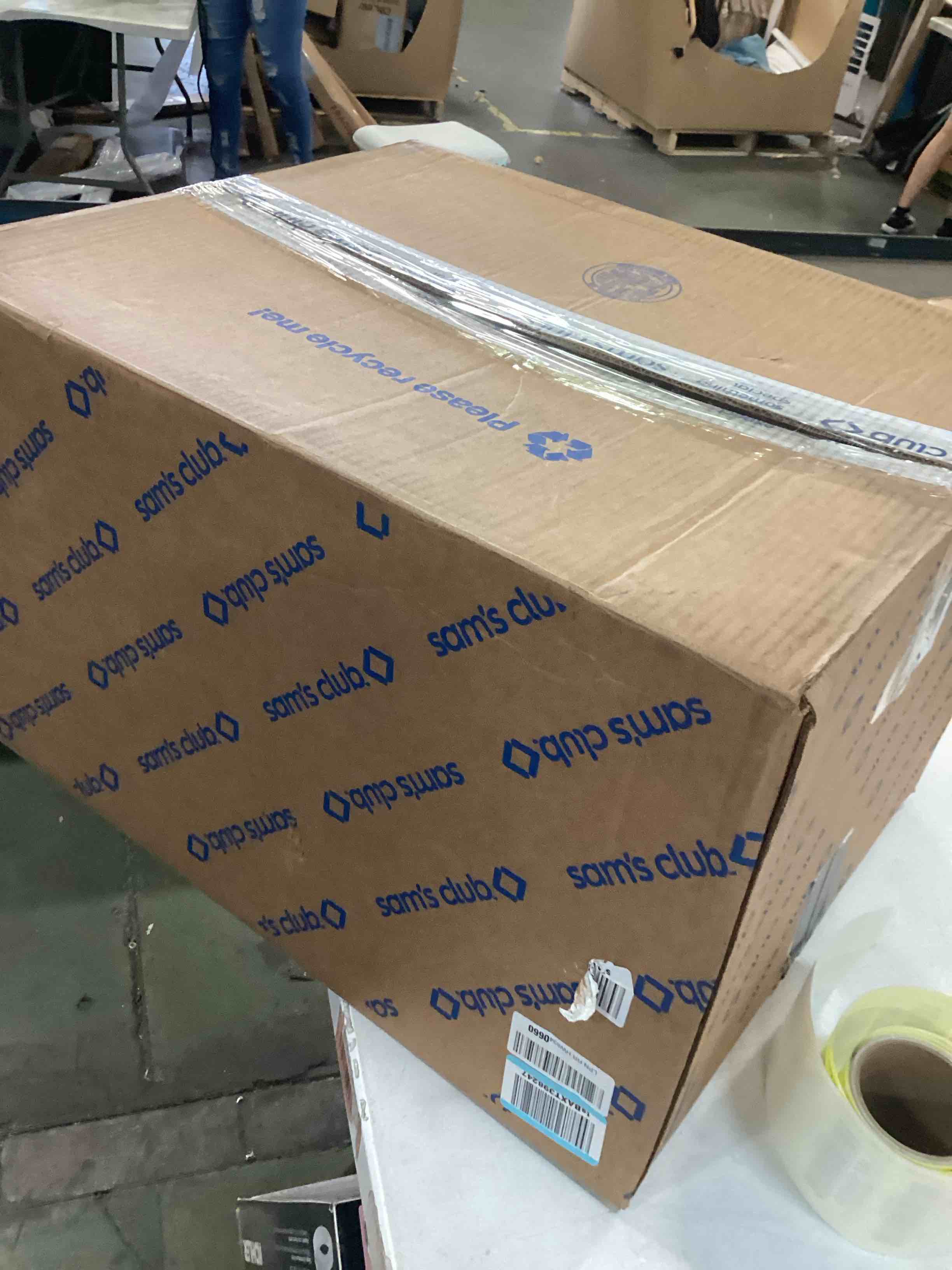 https://s3.amazonaws.com/lotting-images-prod/bidfta/YEL6504328_1717252364854.jpeg