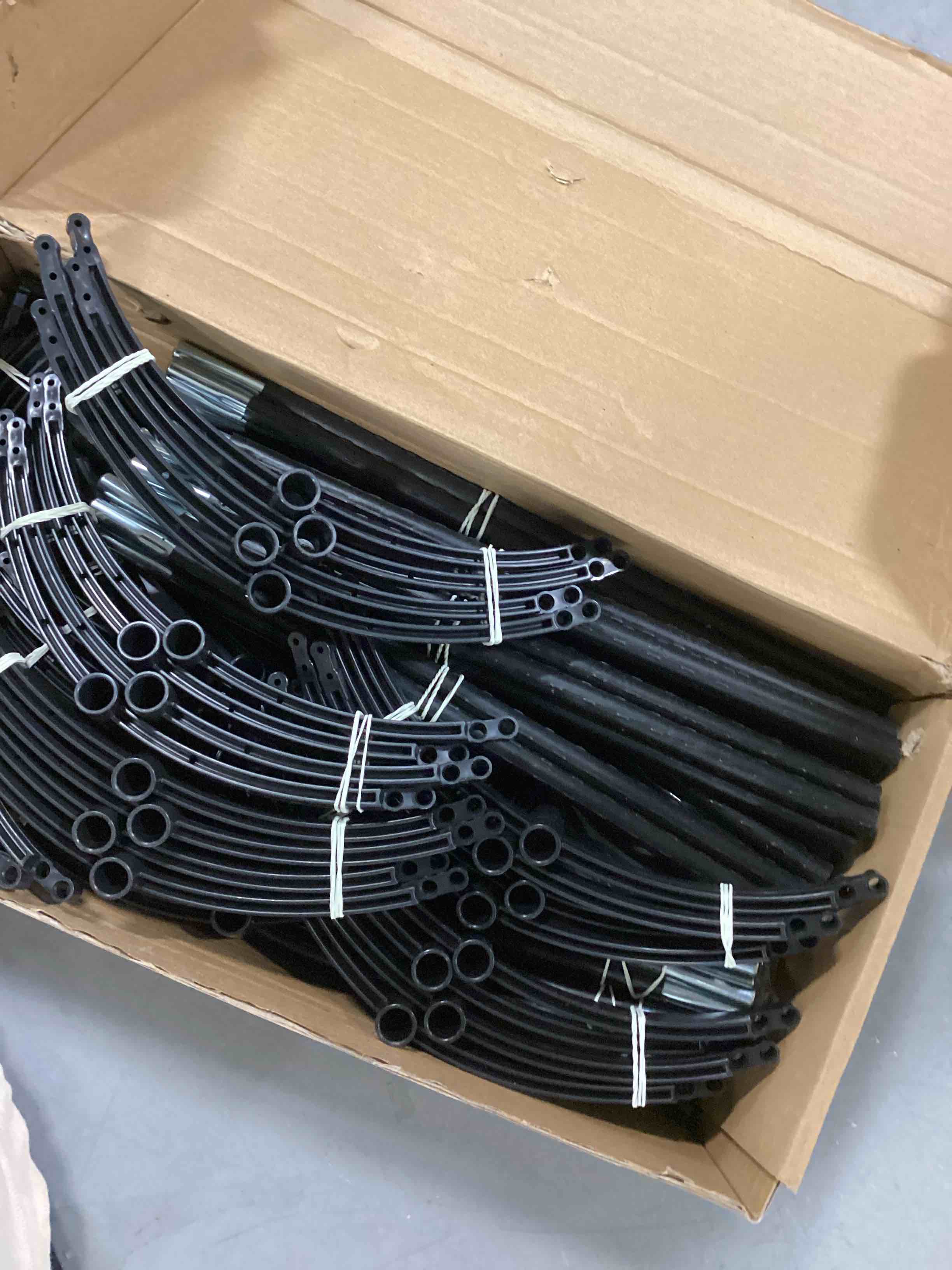 https://s3.amazonaws.com/lotting-images-prod/bidfta/YEL6504813_1716981955106.jpeg