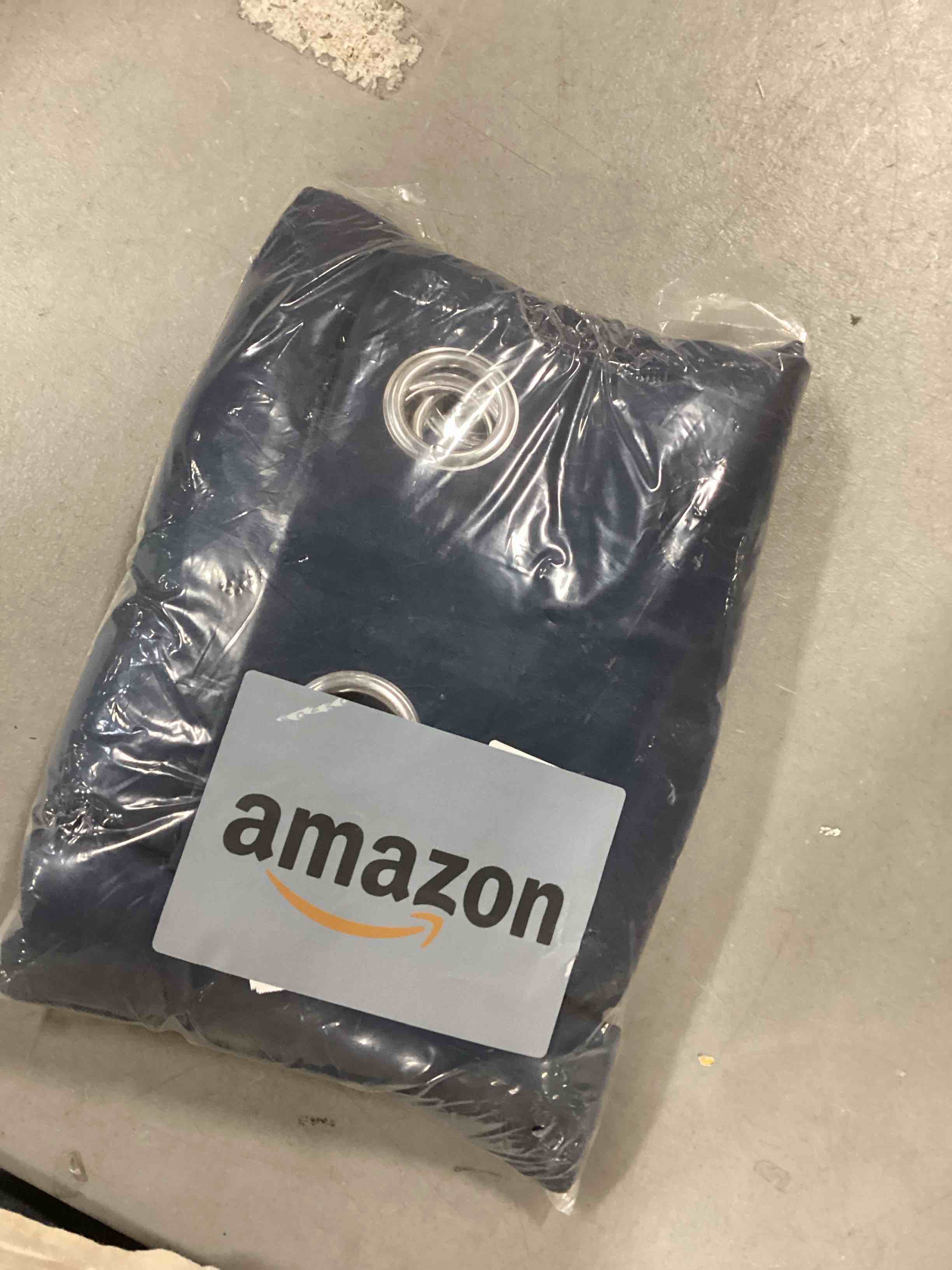 https://s3.amazonaws.com/lotting-images-prod/bidfta/YEL6504890_1716988454827.jpeg